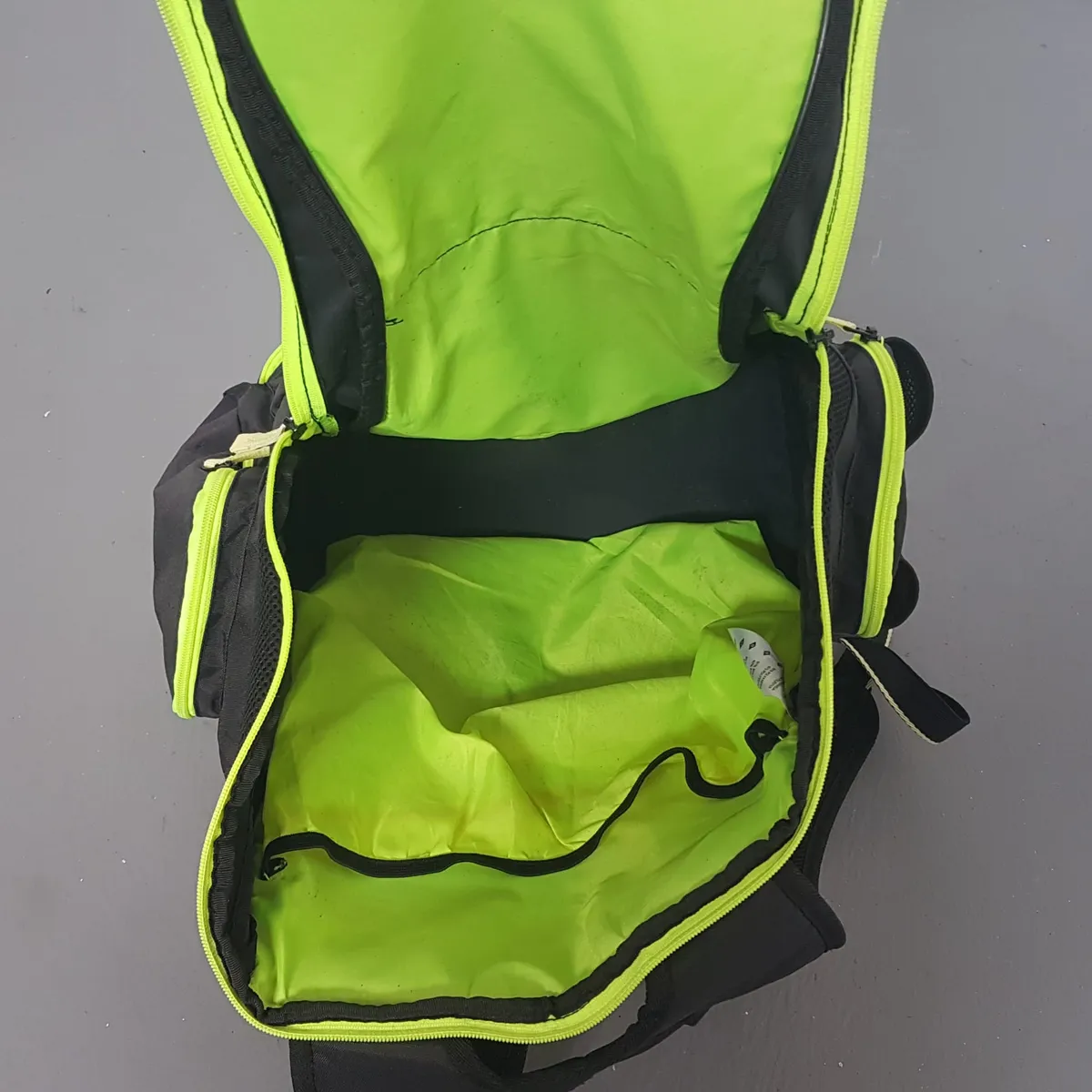 ARENA Original Arena Spiky 2 Large Fluro Yellow Backpack, 40 Liter Haversack, Travel Pack, Cosmopolitan, Sleek Designer Bag, U-Shaped Top Opening, Extra Bottom Compartment, Padded Straps, Sophistication, Pop Culture, Urban Style, Timeless Appeal, Everyday Bag - Photo 6