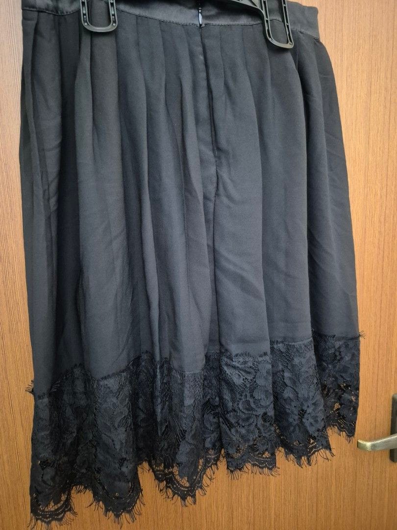Miss Selfridge Miss Selfridge Black Skirt w/ Lace Detail - Photo 5