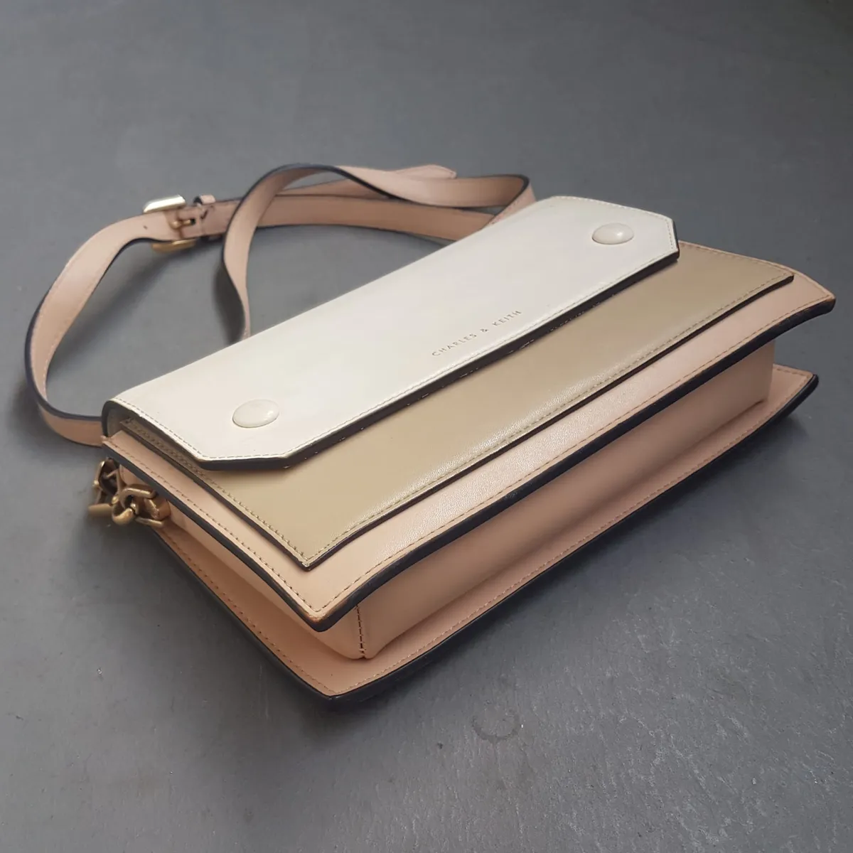 Charles & Keith CHARLES & KEITH Handbag, Cosmopolitan, Charles & Keith Two-Tone Mini Clutch Bag, Cool C&K Crossbody, Tan & Beige Body, Cream Flap, Envelope Shoulder Sling Bag, Timeless Classic, Minimalist Style, Pop Culture, Luxury Living, Everyday Fashion - Photo 6