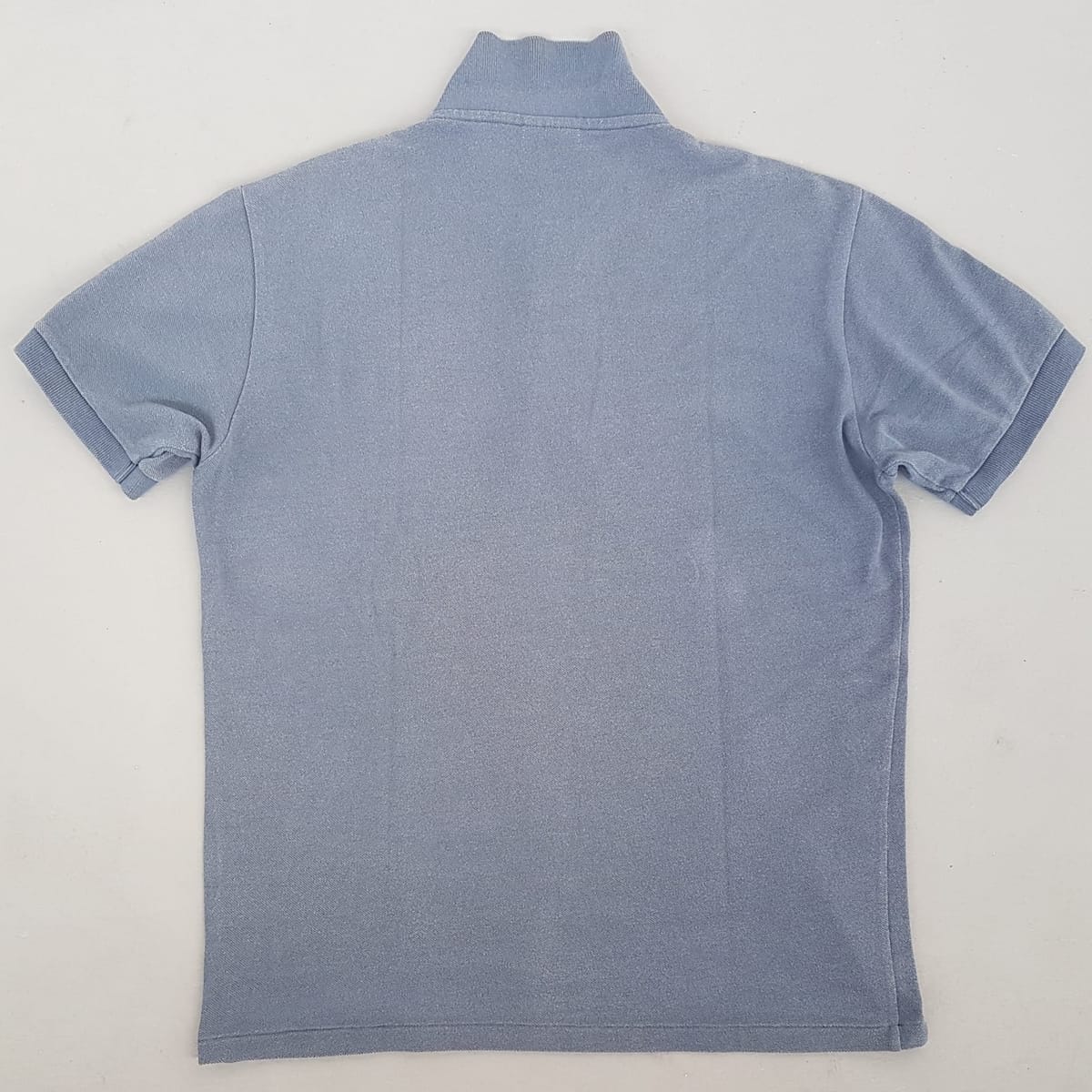 Lacoste Luxury LACOSTE Polo Shirt, Paris, Oversize Lacoste Logo, Versatile Gray Top, Classic 3 Buttons Size 4 Shirt, Cool FRENCH Design, Cosmopolitan, Urban Style, Sophistication, Timeless Appeal, Pop Culture, Summer Holidays, Resort Living, Cult Street Fashion - Photo 4