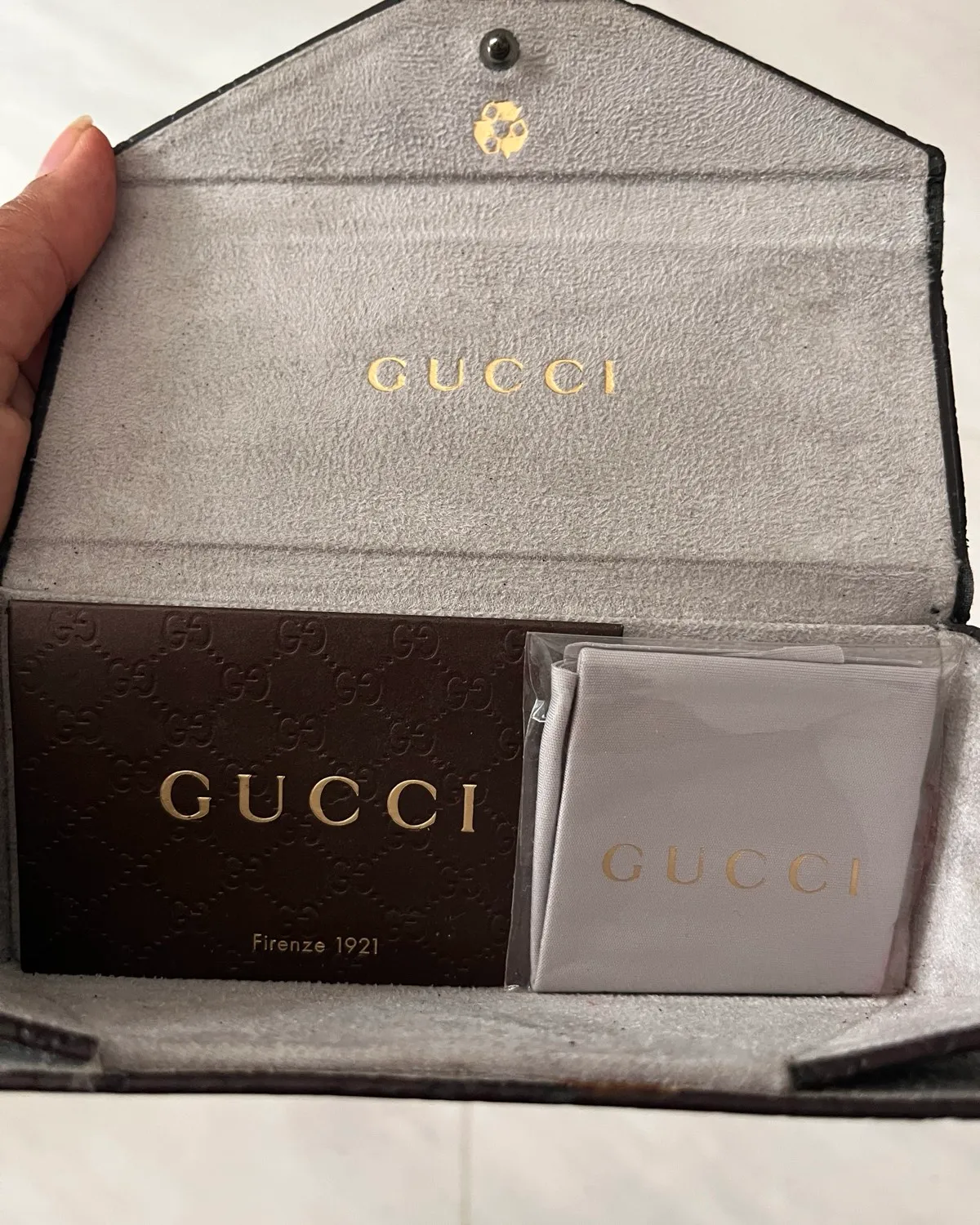 Gucci Authentic Gucci Sunglasses - Photo 5