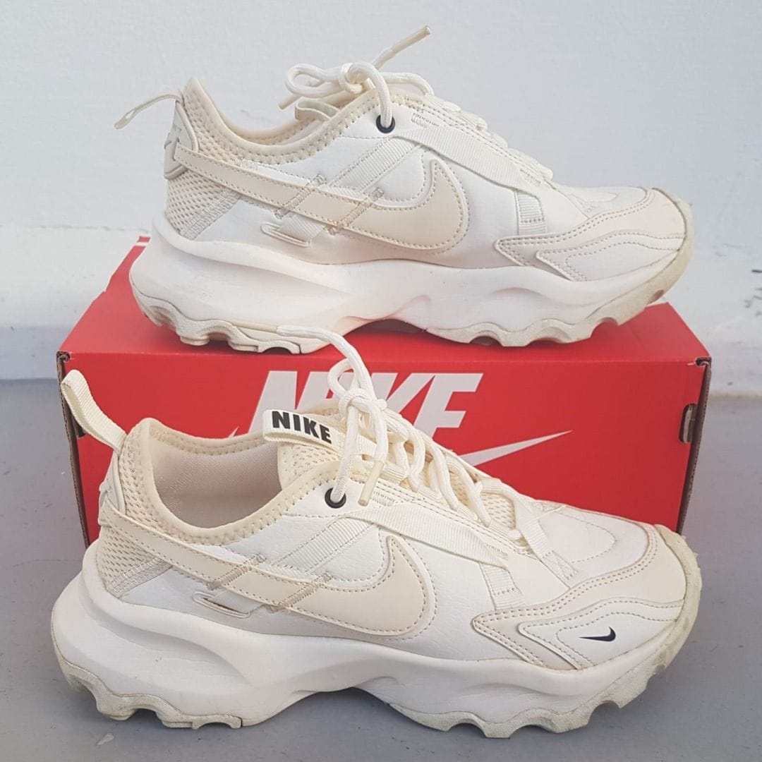 Nike Air Force 1 Triple White Sneakers | Size US 5.5 / UK 5 - Photo 2