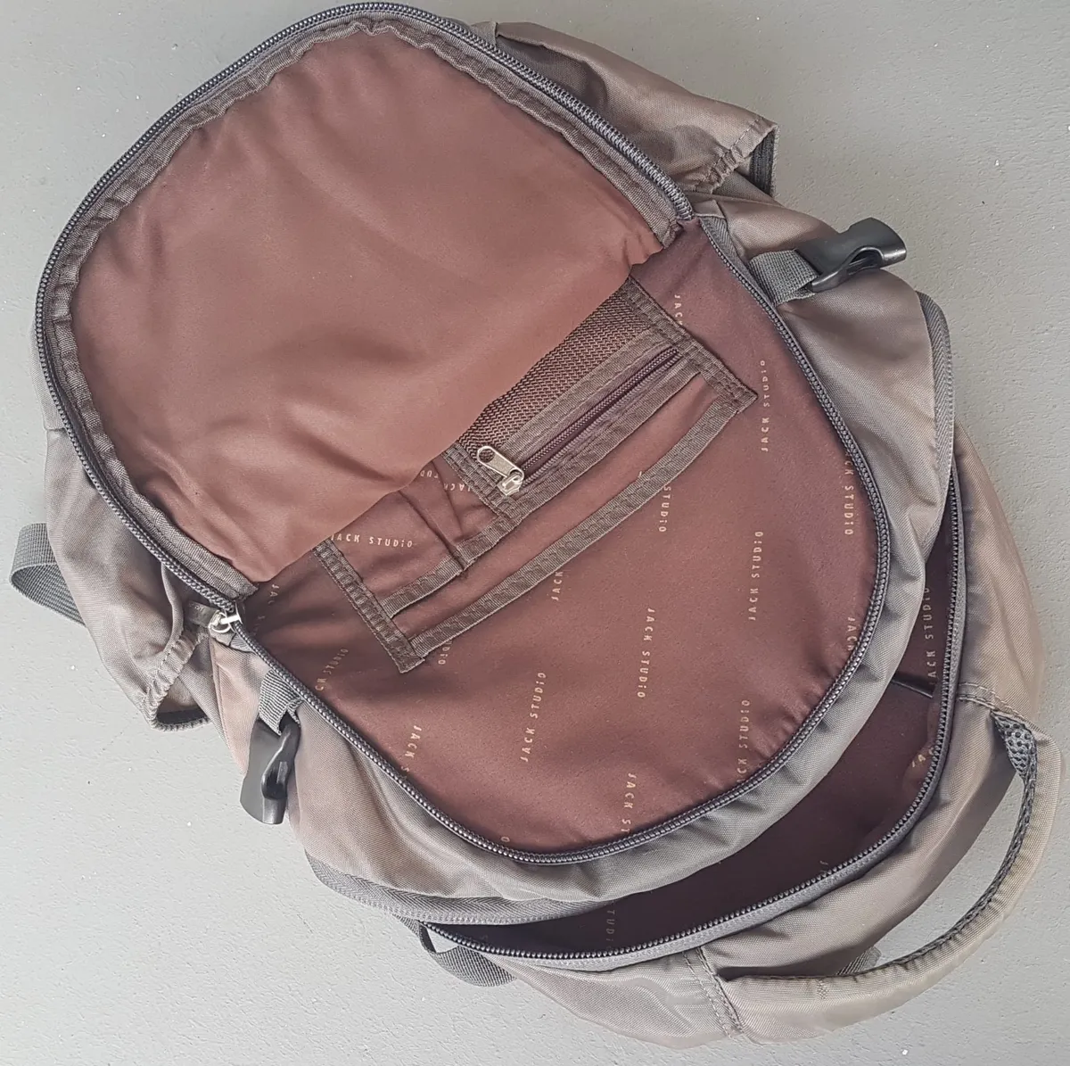 Jack Studio Original JACK STUDIO Backpack, Cool Taupe Gray Haversack, Cosmopolitan, Waterproof, Multiple Compartments, Multiple Zippers, Multi-Tier Organizational Pockets, Side Compression Buckle, Laptop, Travel Pack, Everyday Bag, Sophistication, Streetwise - Photo 10