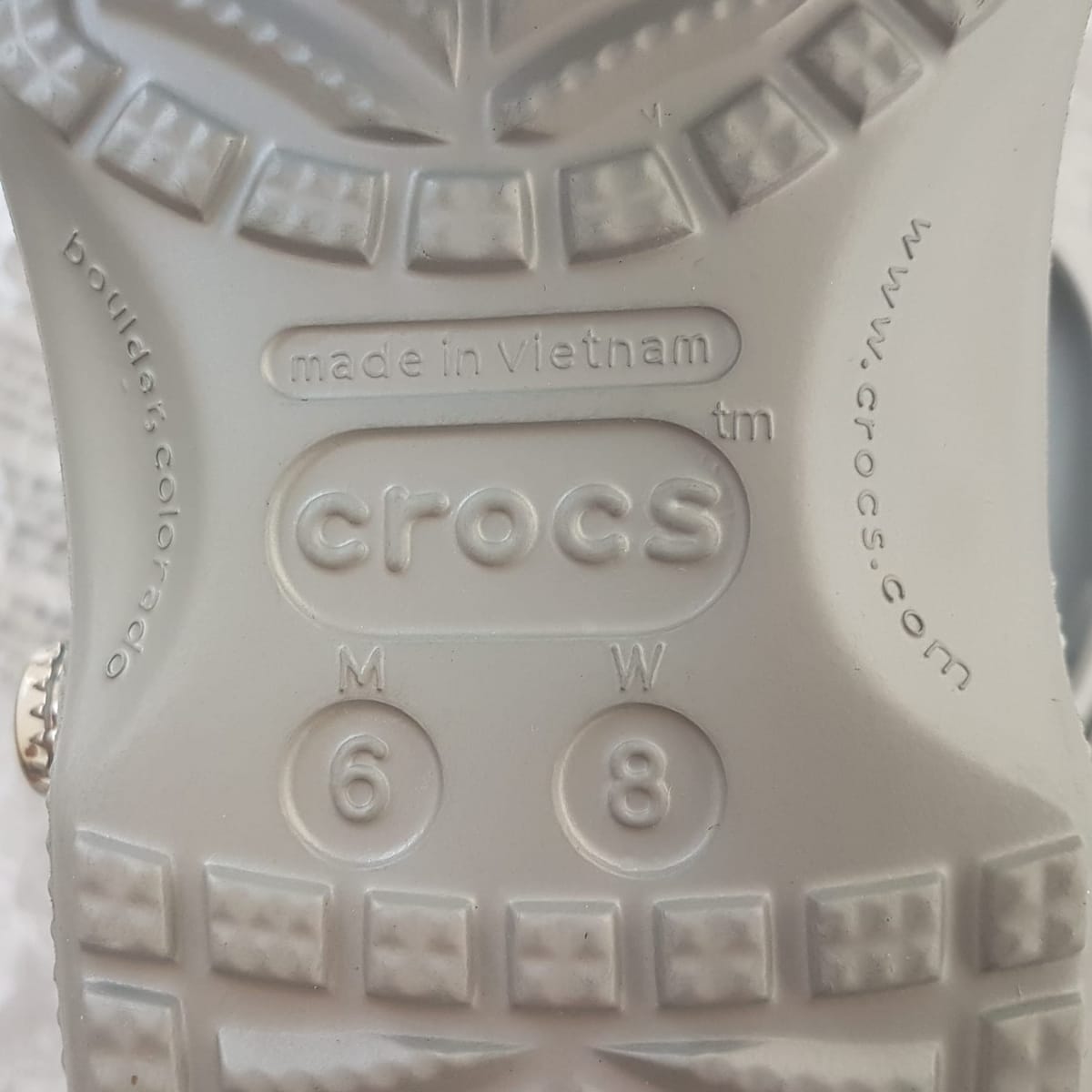 Original CROCS x Coca-Cola Clogs, Cosmopolitan, Limited Edition Model, Silver & Red, COKE Diet Bottle Cap, US 6 (M) 8 (F), Timeless Classic, Cult Street Fashion, Crocs Sandals, Slip-on, Flip-Flop, Slippers, 2026 Coca-Cola Company, Collectors, Hobbyists - Photo 9