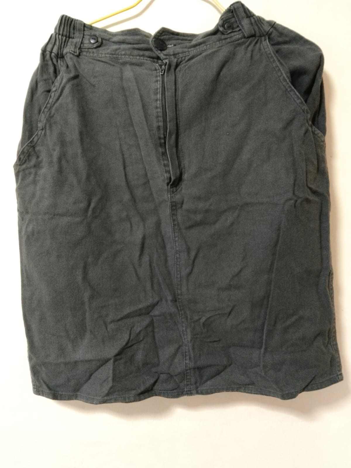 Casual Black Knee-Length Skirt