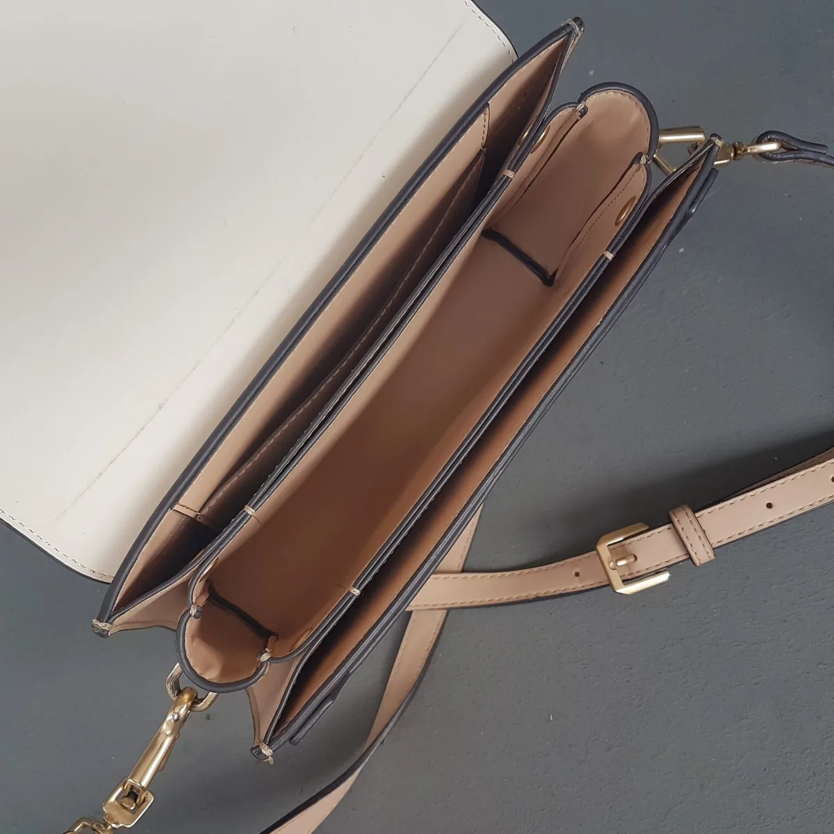 Charles & Keith CHARLES & KEITH Handbag, Cosmopolitan, Charles & Keith Two-Tone Mini Clutch Bag, Cool C&K Crossbody, Tan & Beige Body, Cream Flap, Envelope Shoulder Sling Bag, Timeless Classic, Minimalist Style, Pop Culture, Luxury Living, Everyday Fashion - Photo 7