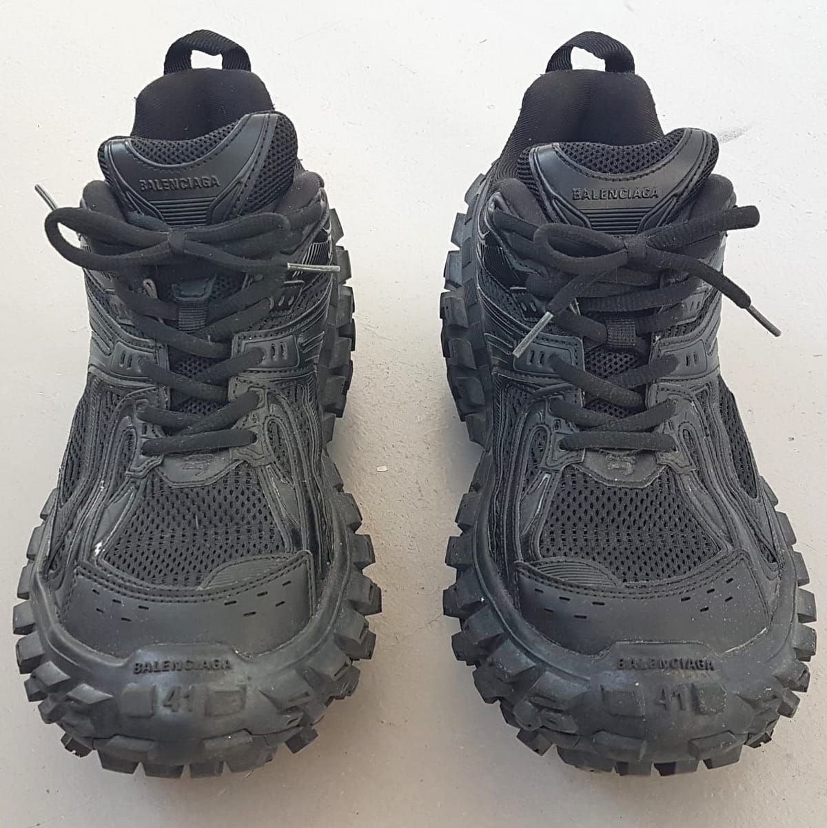 Balenciaga Rare Balenciaga Defender Shoes, Bouncer Black Mesh Sneakers, Size EU 41, US 8, UK 7, Ivory Glow Model, Cosmopolitan, Cool Black Trainers, Sleek Designer Fashion, Eye-Catching, Streetwise, Sophistication, Roadster, Pop Culture, Luxury Living, Urban Style - Photo 2