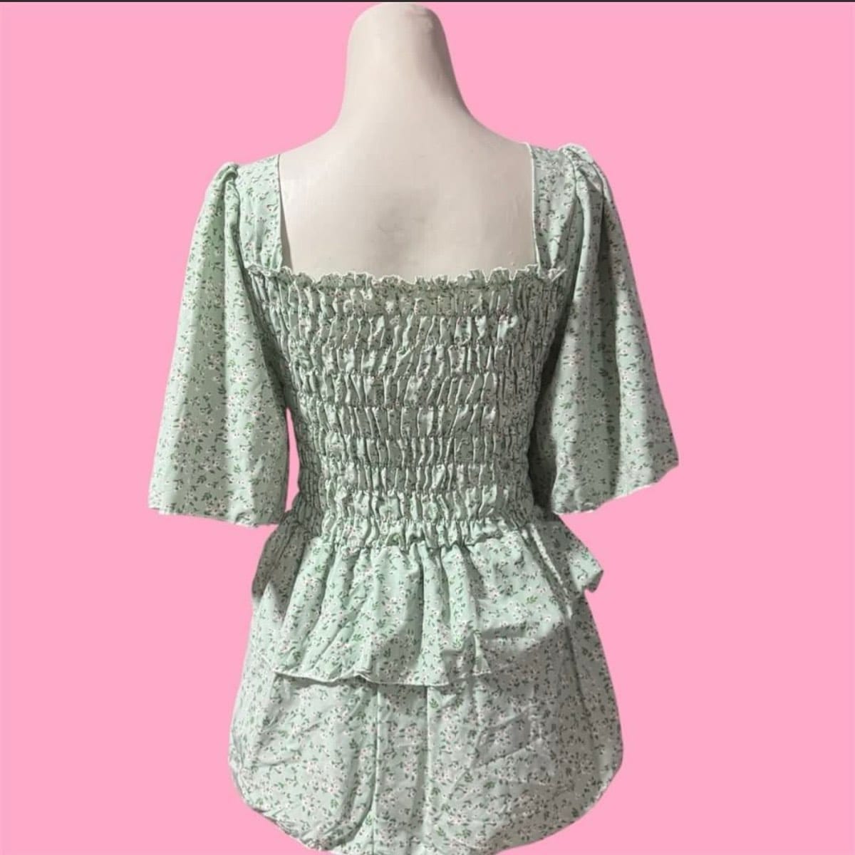 Floral Smocked Puff Sleeve Top - Photo 3