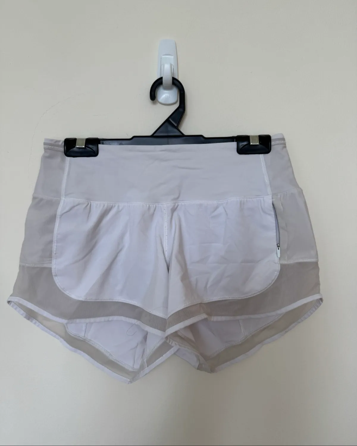 White lululemon shorts