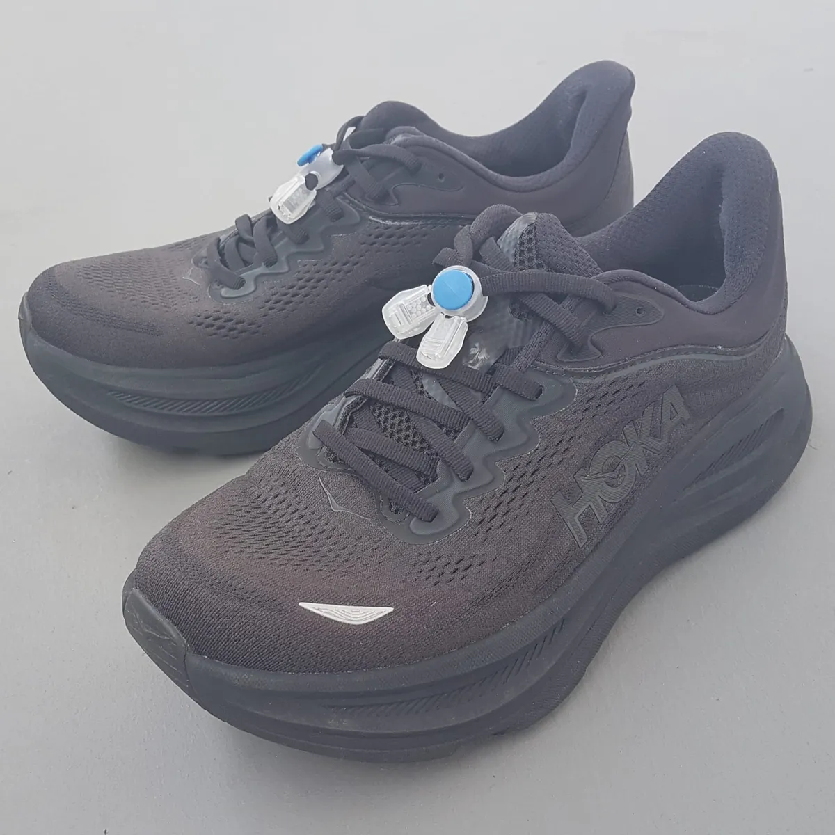HOKA Original HOKA Running Shoes, BONDI 9 Wide Model, Cool Triple Black Colorway Sneakers, RETAIL $269, Cosmopolitan, HOKA ONE ONE from France, US 9.2E, UK 8.5, EUR 42 2/3, JP 27, Timeless Appeal, Urban Style, Sophistication, Streetwise, Everyday Shoes - Photo 10