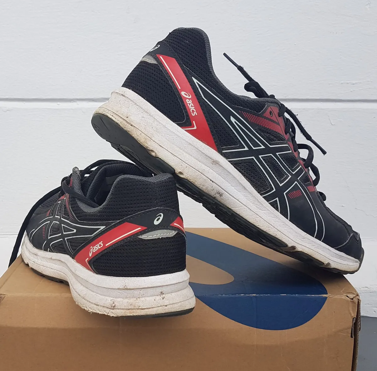 Asics Original ASICS GEL-JOLT Running Shoes, JAPAN, Classic Black & Red Model, US 10.5, UK 9.5, EUR 44.5, CM 28.25, Cosmopolitan, Daily Sneakers, Sophistication, Streetwise, Urban Style, Pop Culture, Cult Street Fashion, Roadster, Everyday Shoes - Photo 2