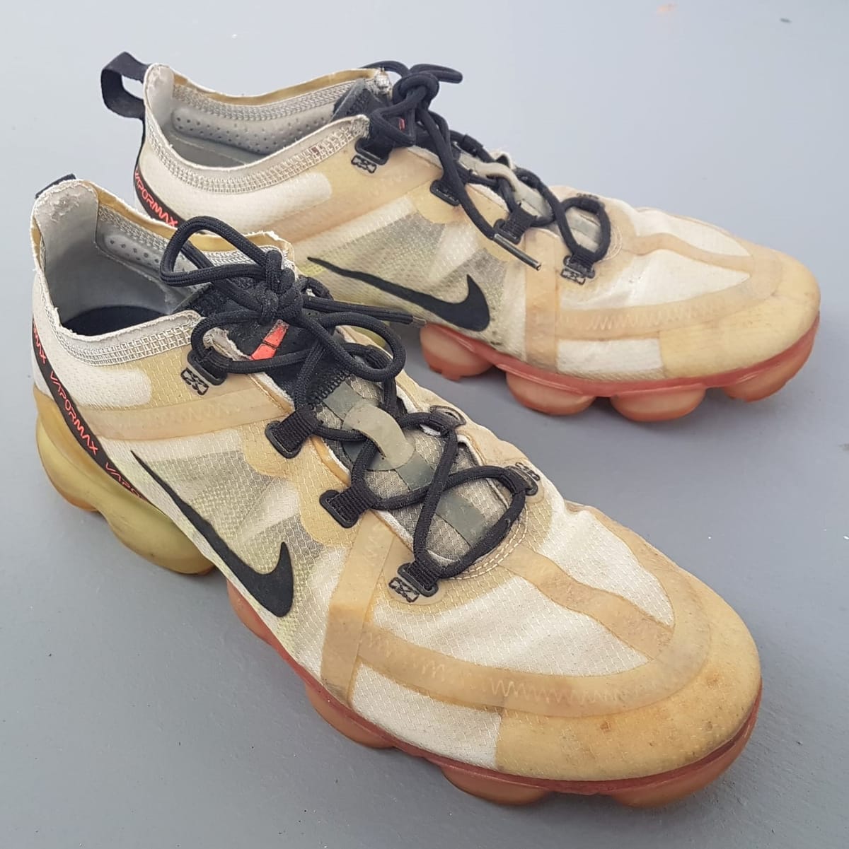 Nike Original Nike Air Vapor Max 2019 Sneakers, Gray, Beige, Gold & Yellow Colorway, Cosmopolitan, US 9.5, UK 8.5, EU 43, CM 27.5, NIKE Running Shoes, Sleek Design, Urban Style, Timeless Appeal, Sophistication, Streetwise, Pop Culture, Cult Street Fashion - Photo 3