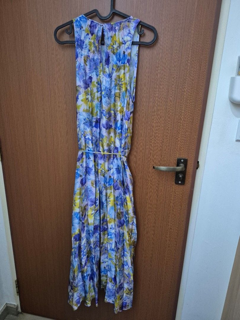 Floral Mango Dress – Perfect for Day or Night!