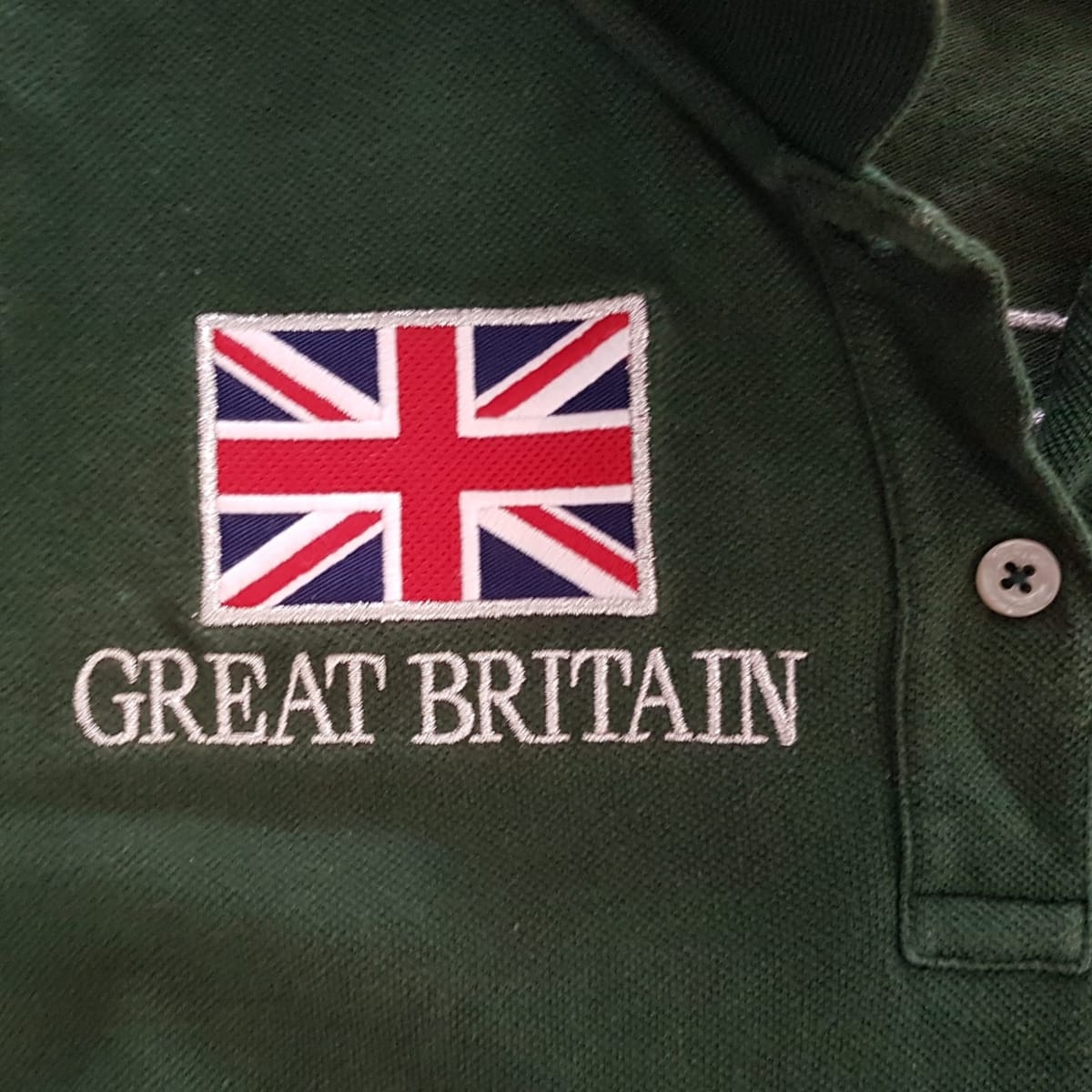 Vintage POLO by Ralph Lauren Designer Apparel, SMALL, Retro GREAT BRITAIN Flag, Green Top, Number 3, Cosmopolitan, Sleek 2 Buttons Polo Shirt, Number 3 on Shoulder Sleeve, Great Britain Flag on Back, Luxury Lifestyle, Timeless Classic - Photo 5
