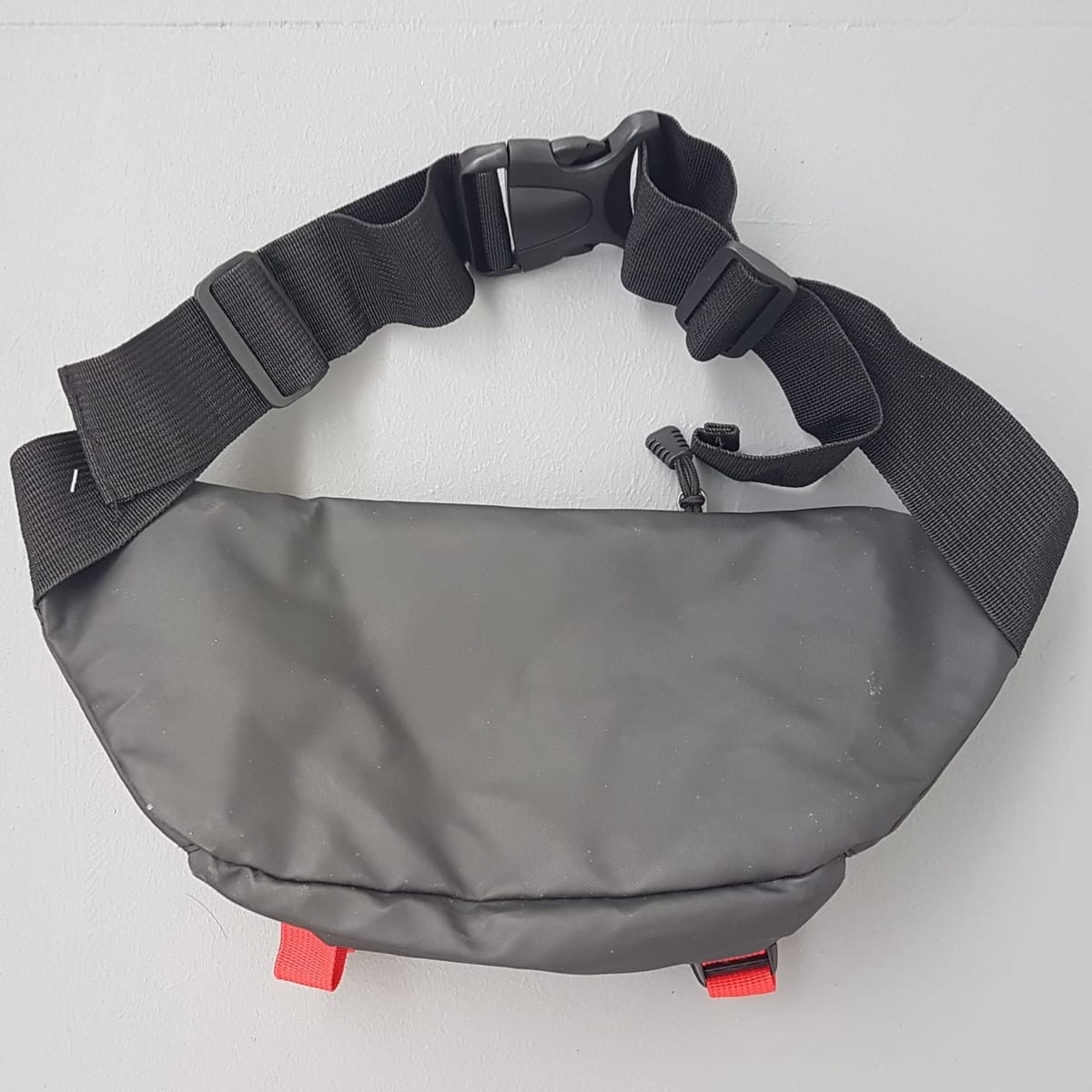 FILA Original FILA Waist Pouch, BIELLA ITALIA Model, Cool Fanny Pack, Cosmopolitan, Black with Red Accents, Waterproof Belt Bag, Cross-Body Bag, Clutch, Satchel, Intricate Design, Sophistication, Luxury Living, Pop Culture, Cult Street Fashion, Timeless Appeal - Photo 7