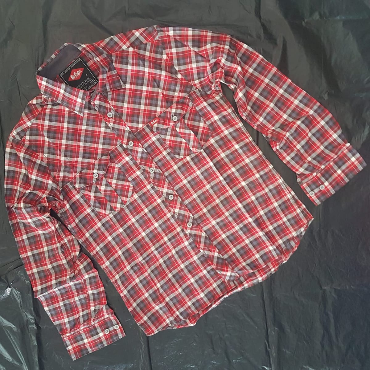 Lee Cooper Retro Lee Cooper Designer Plaid Shirt, Cool Cowboy Top, Cosmopolitan, American Classic, Western Fashion, Sleek Design, Red Tartan, Luxury Denim Outfitter, Urban Style, Timeless Appeal, Pop Culture, Sophistication, Streetwise, Cult Street Fashion - Photo 5