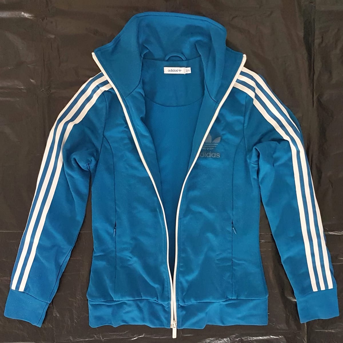 Adidas Vintage Adidas Tracksuit, Retro Sky Blue Zipper Jacket, Cosmopolitan, High Collar Coat, Cool Biker Jacket, Sleek ADIDAS Outerwear, Sophistication, Roadster, Travel Essentials, Backpackers, Streetwise, Pop Culture, Geek, Cult Street Fashion - Photo 5