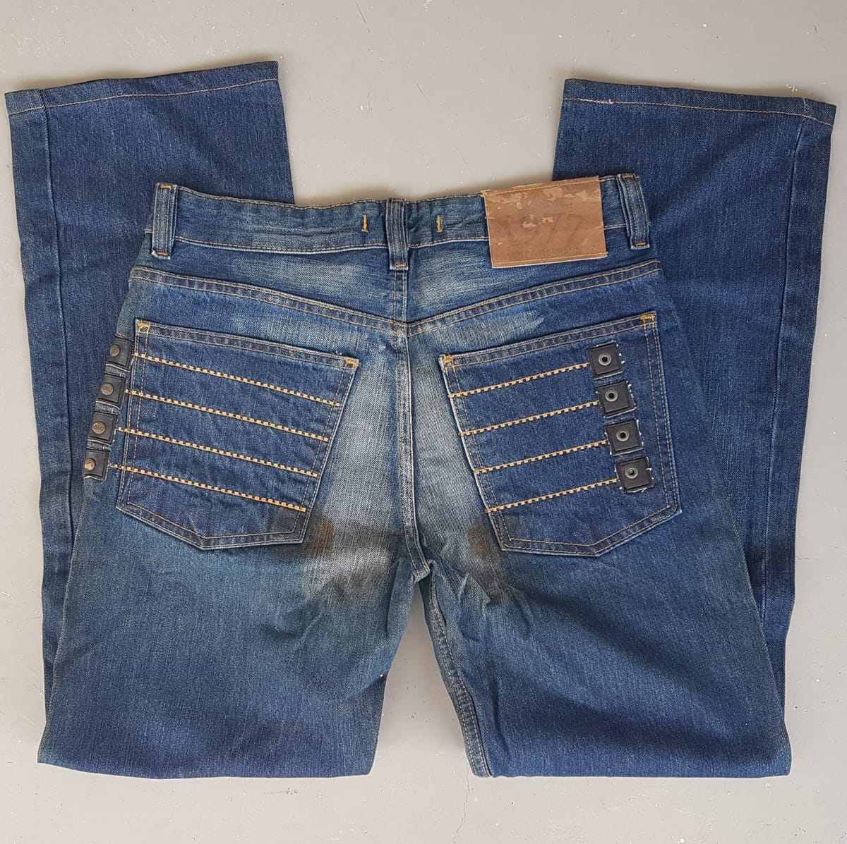 Dolce & Gabbana Retro DOLCE & GABBANA Denim Jeans, Made in ITALY, Cool D&G 1977 Bottoms, Size 30, Cosmopolitan, Sleek ITALIAN Designer Wear, Streetwise, Sophistication, Nostalgic Appeal, Vintage Pants, Timeless Classic, Luxury Living, Pop Culture, Cult Street Fashion - Photo 4