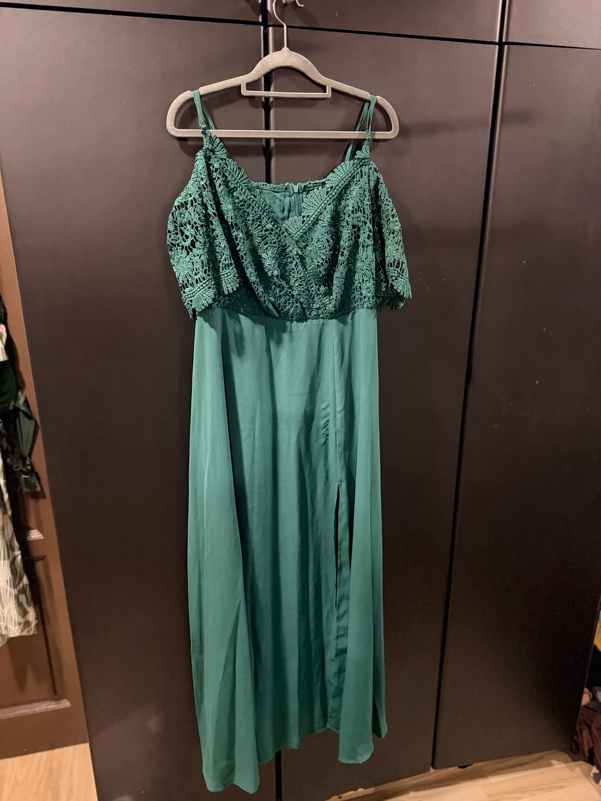 Emerald Green Lace Maxi Dress