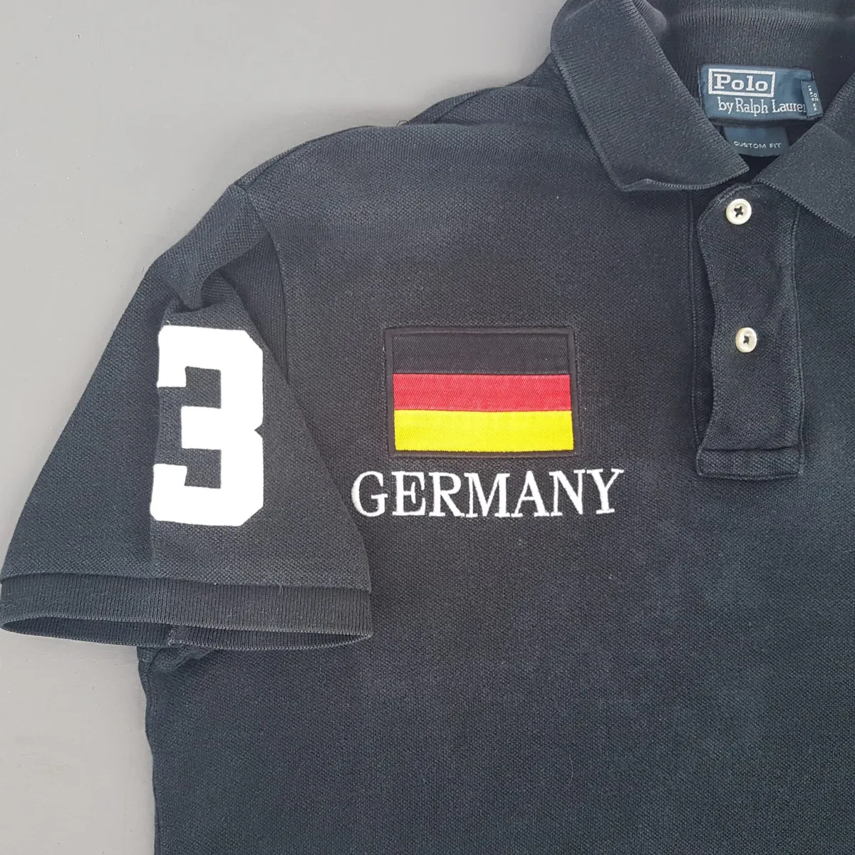 Ralph Lauren Original Polo by Ralph Lauren Shirt, Retro GERMANY Model, Number 3, Cosmopolitan, MEDIUM Black Top, 2 Buttons Polo Shirt, Big White RL Polo Logo, Custom Fit, All American, Luxury Lifestyle, Urban Style, Sophistication, Pop Culture, Cult Street Fashion - Photo 6
