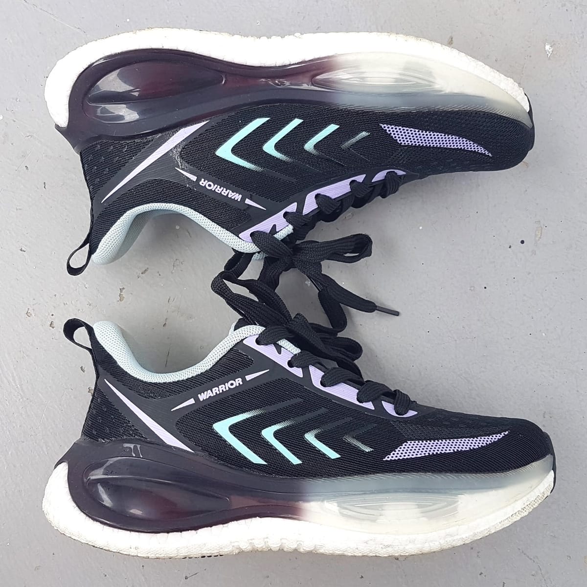 WARRIOR Original WARRIOR Sneakers, Cool Black Shoes with Luminous Accents, Cosmopolitan, US 5, UK 3, EU 36, CN 22.5, Sleek Relaxed Fit Design, Lightweight, Urban Style, Streetwise, Sophistication, Timeless Appeal, Everyday Shoes, Cult Street Fashion - Photo 8