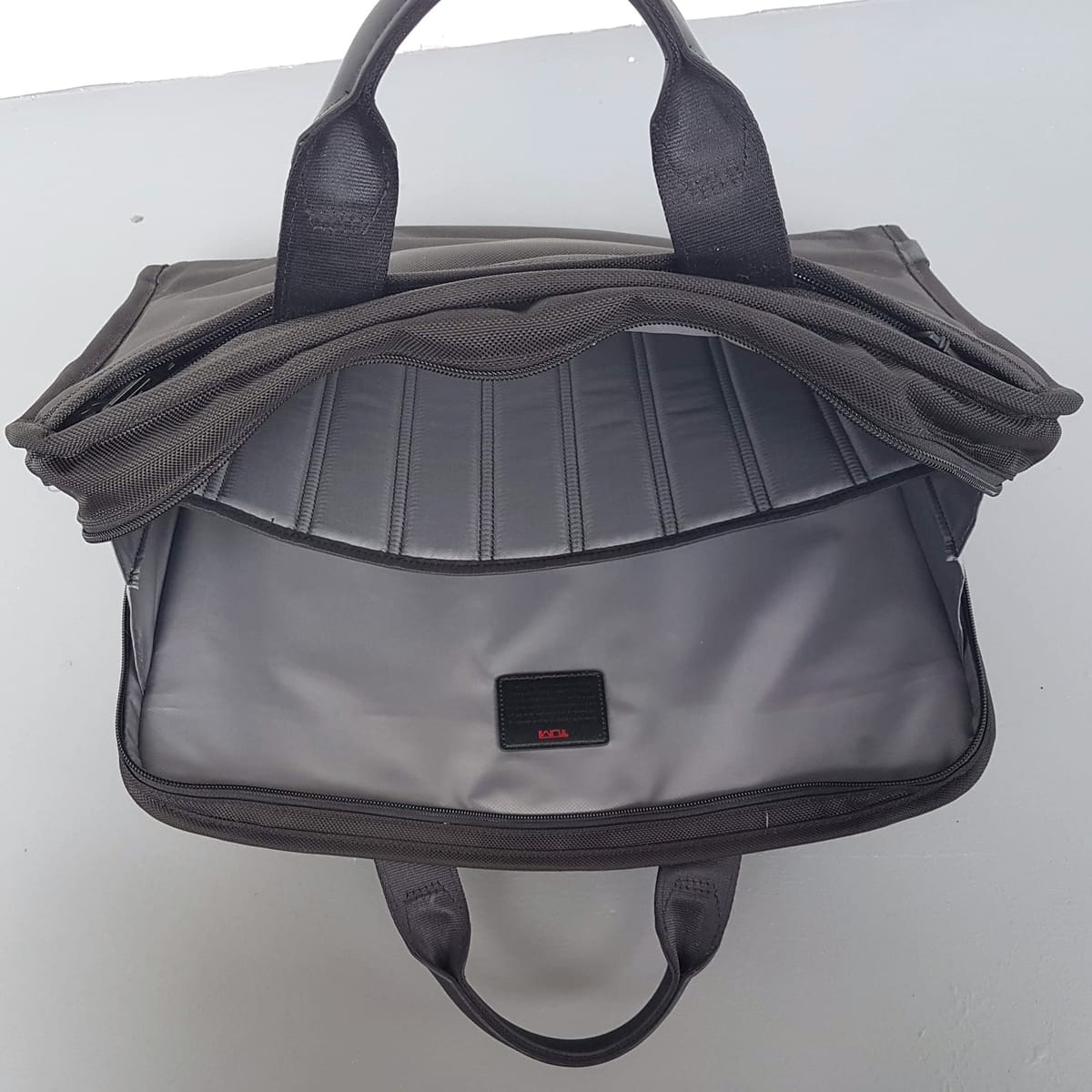 TUMI Original TUMI Briefcase, with Sling, Cosmopolitan, Sleek CHUA Model, Alpha 3 Expandable Organizer, Continental, Gen 4.3 Ballistic Compact Large 17.5” Laptop Briefcase, Luxury Business Bag, Attache Case, Timeless Appeal, Urban Style, RETAIL >$800 - Photo 4