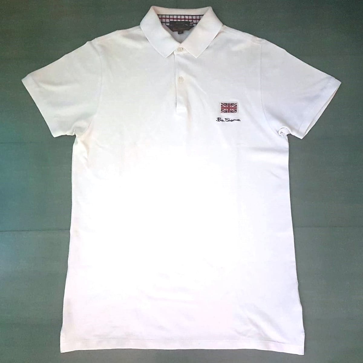 Original BEN SHERMAN Polo Shirt, Cool WHITE Top, Signature Model, Cosmopolitan, Sleek 2 Buttons Shirt, UK Union Jack Flag, English Classic, Luxury Lifestyle, Urban Living, Streetwise, Sophistication, Timeless Appeal, Pop Culture, Cult Street Fashion