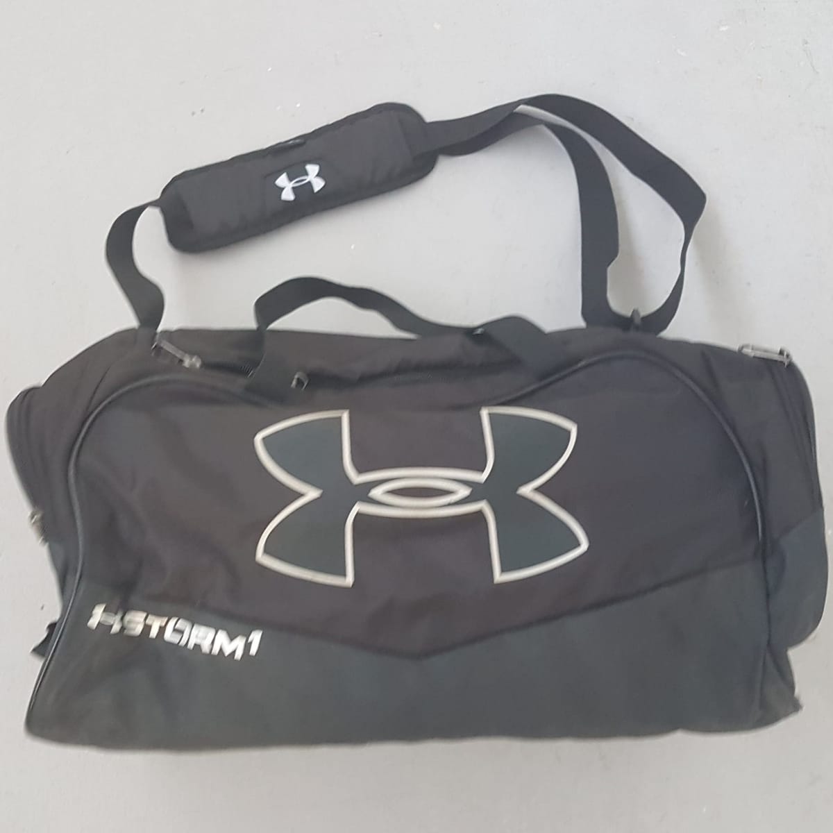 Original UNDER ARMOUR Undeniable 2.0 Duffle Bag, UA STORM 1 Model, USA, Gym Bag, Travel Pack, RETAIL $146, Heat Gear Shoulder Pad, Top & Side Handle, Tough Abrasion Resistant Bottom, Water Resistant Finish, Active Lifestyle, Streetwise, Pop Culture - Photo 10