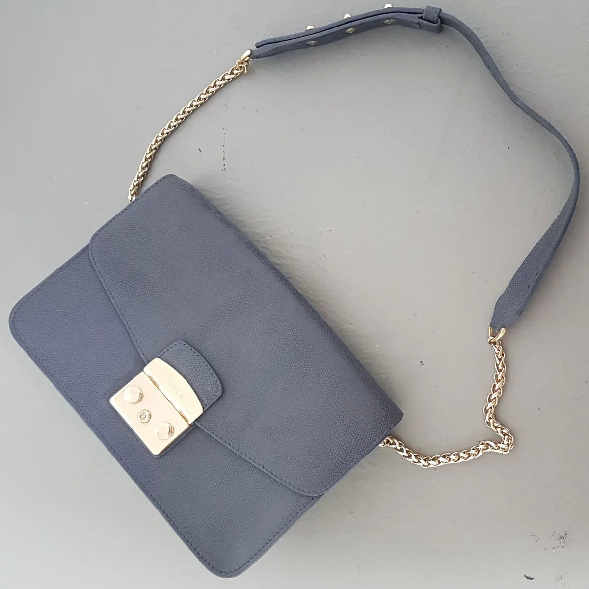 Original Furla Designer Bag, Metropolis Leather Shoulder Bag, Mini Crossbody, Cool Avio Scuro / Slate Grey-Blue, Cosmopolitan, Haute Couture, Luxury Bag, Urban Style, Pop Culture, Sophistication, Timeless Appeal, Cult Street Fashion, Everyday Bag, Made in ITALY