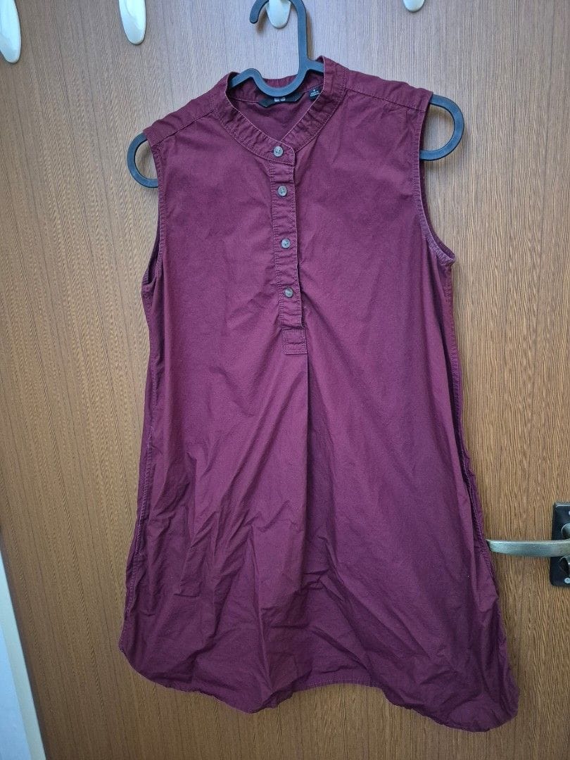 Chill Uniqlo Burgundy Sleeveless Shirt Dress - Size S