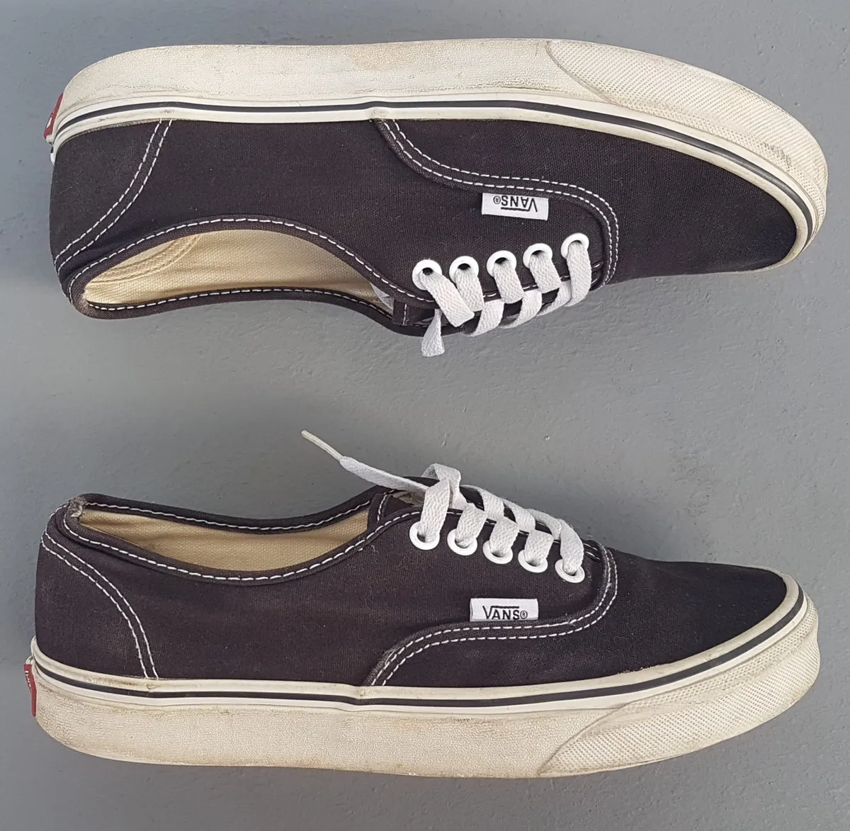 VANS Original Vans Black Canvas Shoes, Cosmopolitan, US 8, UK 7, EUR 40.5, CM 26, Classic VANS Sneakers, Old Skool, Pop Culture, Hip Hop, Rock Star, Urban Style, Cult Street Fashion, Sophistication, Streetwise, Roadster, Stunt, Skate, Surf - Photo 6
