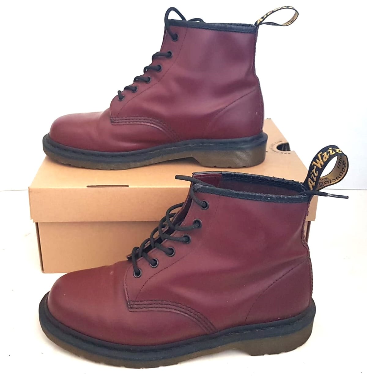 DOC MARTENS Vintage Dr. Martens 1460 Cherry Red Smooth Leather Lace Up Boots, US 9, UK 8, EU 42, Cosmopolitan, Doc Martens AirWair Model, Air Cushion Sole, Luxury Lifestyle, Timeless Classic, Nostalgic Appeal, Pop Culture, Hip Hop, Rock Star, Urban Style - Photo 8