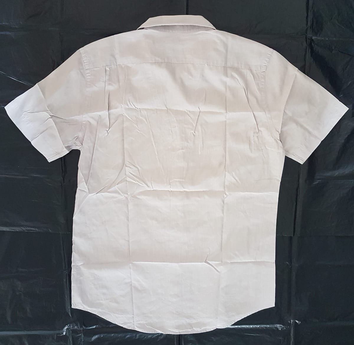 Lacoste Original LACOSTE Smart Shirt, Classic Gray Top, Lacoste Logo, Cosmopolitan, Paris, FRANCE, Size 40 MEDIUM, Sleek 7 Buttons Short Sleeve Shirt, Luxury Lifestyle, Timeless Appeal, Urban Style, Sophistication, Streetwise, Pop Culture, Perfect for Everyday Fashion - Photo 5