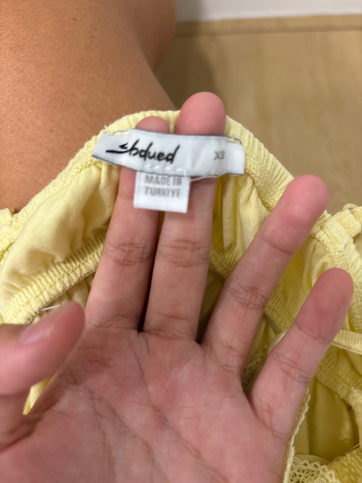 Subdued  Chic Lace-Trimmed Yellow Cami Top - Photo 2