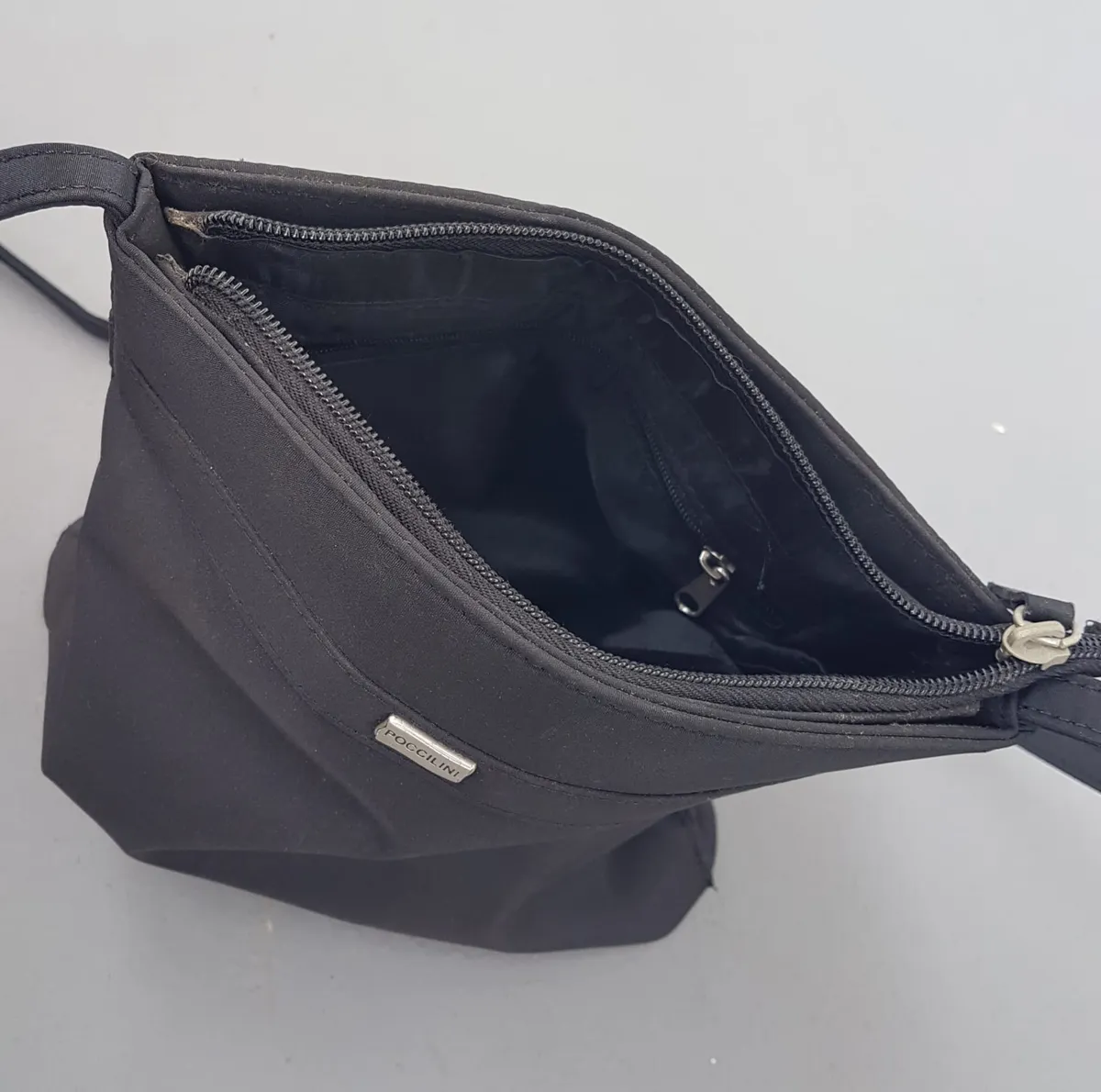 Poccilini, ITALY Original POCCILINI Tote Bag, ITALY, Cool Cross-Body, Minimalist, Simple Black Handbag, Elegant Messenger, Luxury Living, Shoulder Sling, Cosmopolitan, Duffel, Urban Style, Haute Couture, Designer Hand Carry, Sophistication, Streetwise, Everyday Bag - Photo 7
