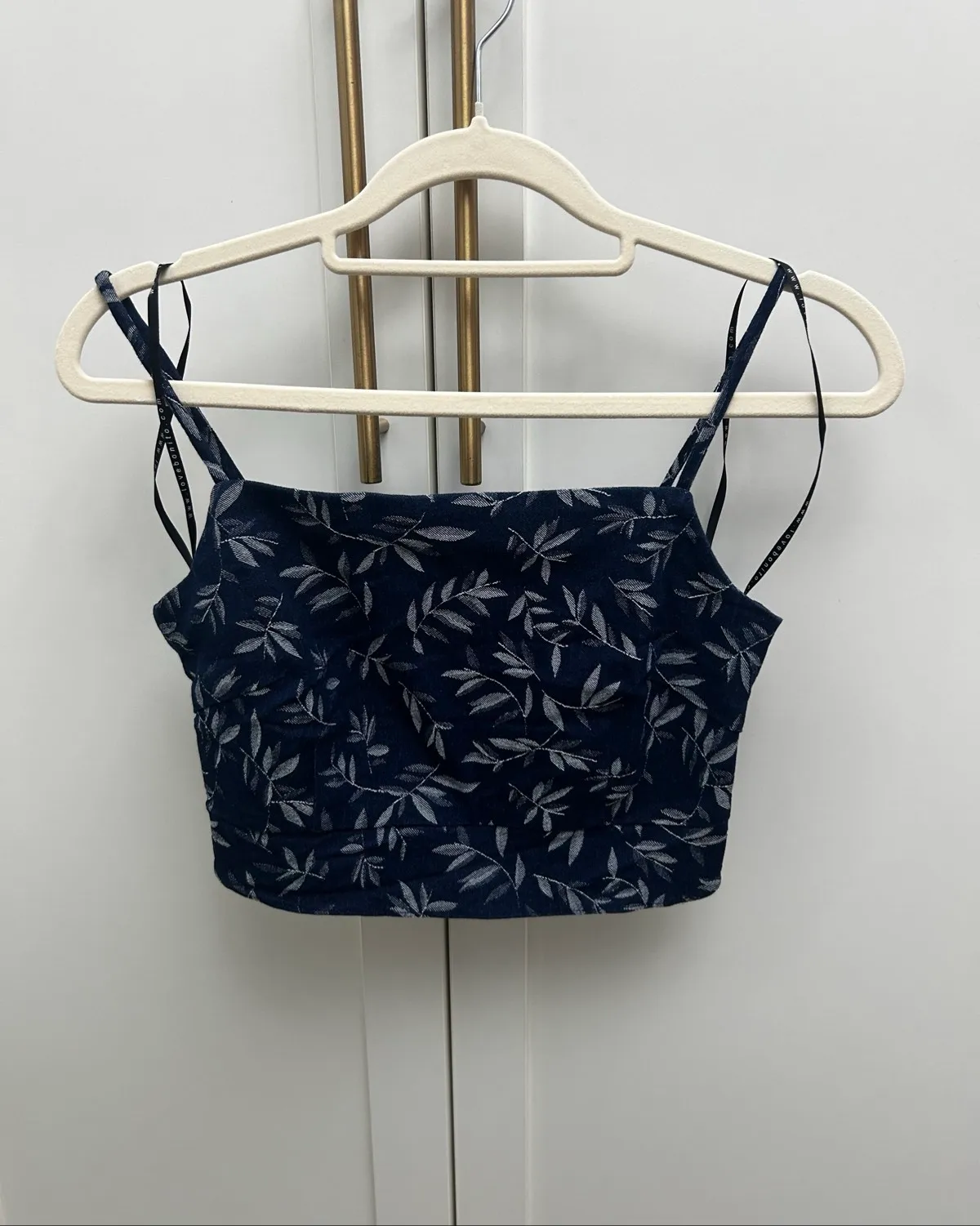 Love, Bonito Love, bonito sleeveless flower denim crop top