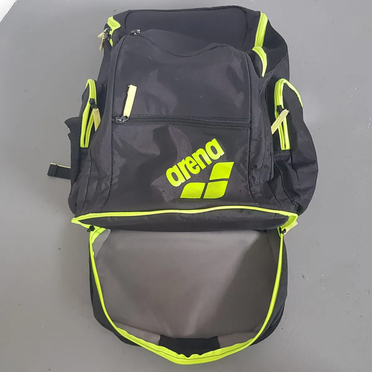ARENA Original Arena Spiky 2 Large Fluro Yellow Backpack, 40 Liter Haversack, Travel Pack, Cosmopolitan, Sleek Designer Bag, U-Shaped Top Opening, Extra Bottom Compartment, Padded Straps, Sophistication, Pop Culture, Urban Style, Timeless Appeal, Everyday Bag - Photo 8