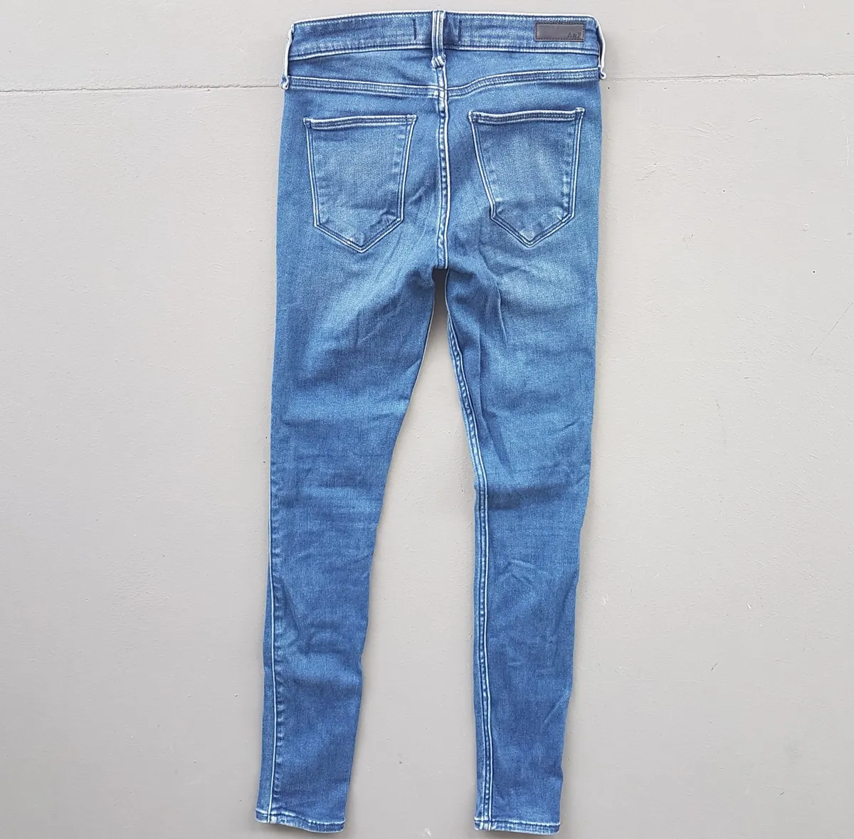 Abercrombie & Fitch Abercrombie & Fitch Denim Jeans, Harper Low Rise Jean Legging, Cosmopolitan, Cool Stretchable Sexy Bottoms, Size 26, Original AF Skinny Model, Bootcut Jeans, Sophistication, Streetwise, Pop Culture, Hip Hop, Rock Star, Timeless Classic, Urban Style - Photo 9