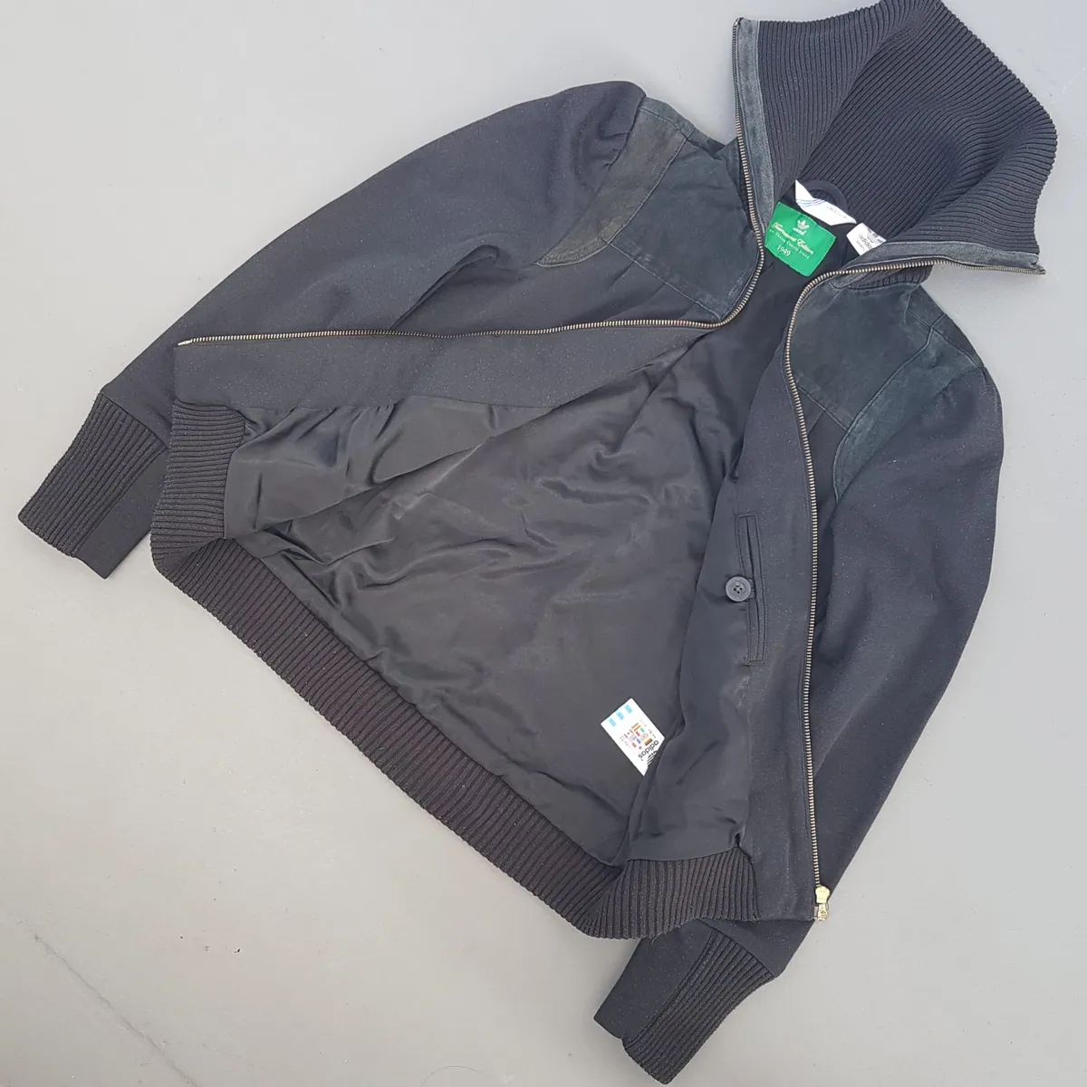 Adidas Retro Adidas Zipper Jacket, Adidas Sample Model, Cosmopolitan, Adidas Championship Edition on Centre Court since 1949, Heritage Black Tracksuit, High Collar, Vintage Coat, Sweatshirt, Outerwear, Sophistication, Pop Culture, Cult Street Fashion - Photo 8