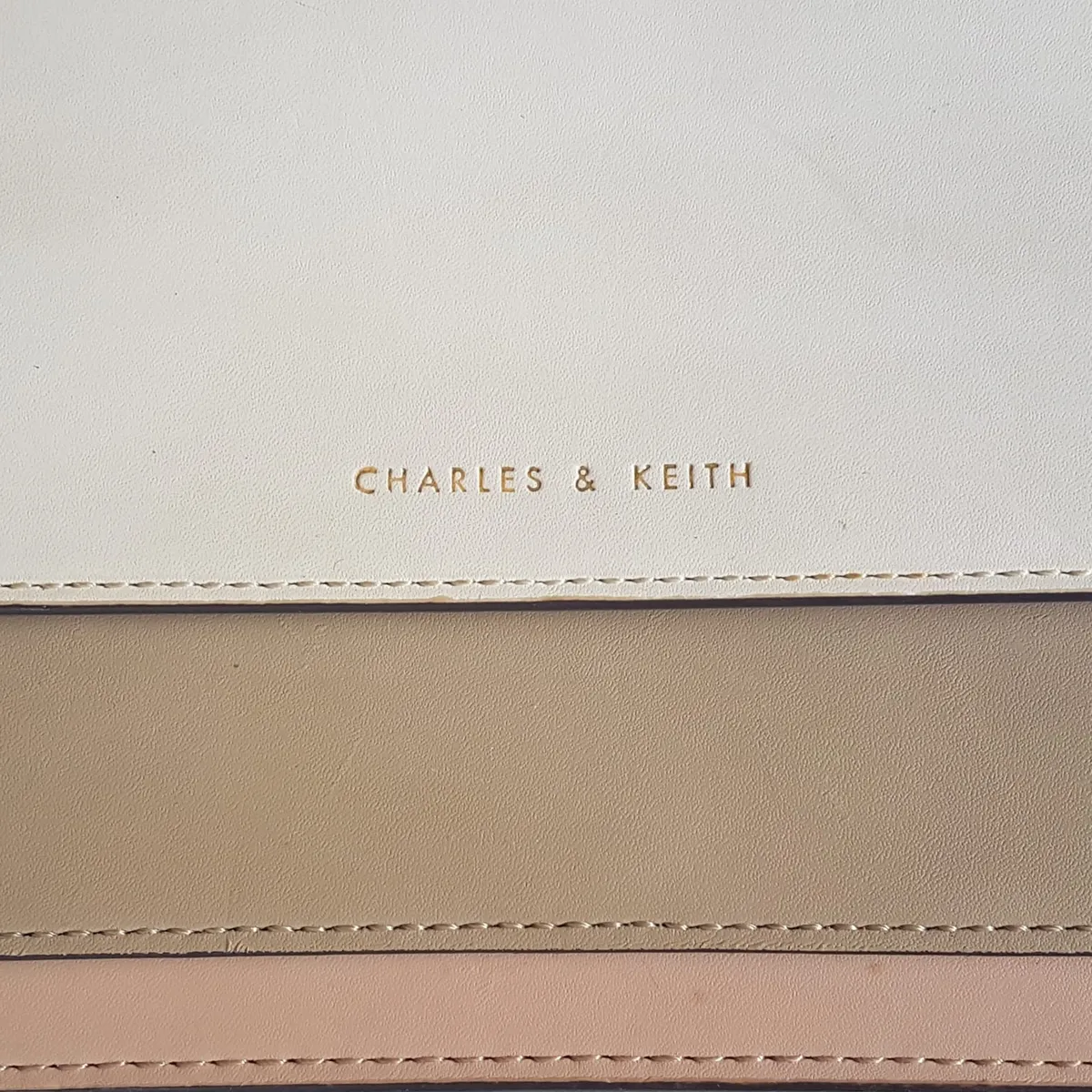 Charles & Keith CHARLES & KEITH Handbag, Cosmopolitan, Charles & Keith Two-Tone Mini Clutch Bag, Cool C&K Crossbody, Tan & Beige Body, Cream Flap, Envelope Shoulder Sling Bag, Timeless Classic, Minimalist Style, Pop Culture, Luxury Living, Everyday Fashion - Photo 9