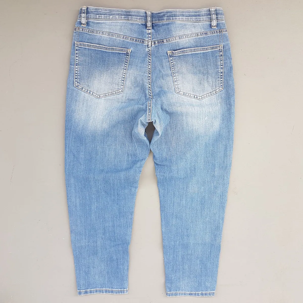 Bossini Original BOSSINI Light Washed Denim Jeans, Size 27, Cosmopolitan, Cool Distressed Bottoms, Bootcut Model, Pop Culture, Hip Hop, Rock Star, Cult Street Fashion, Urban Style, Timeless Appeal, Sophistication, Streetwise, Trendy Apparels - Photo 4