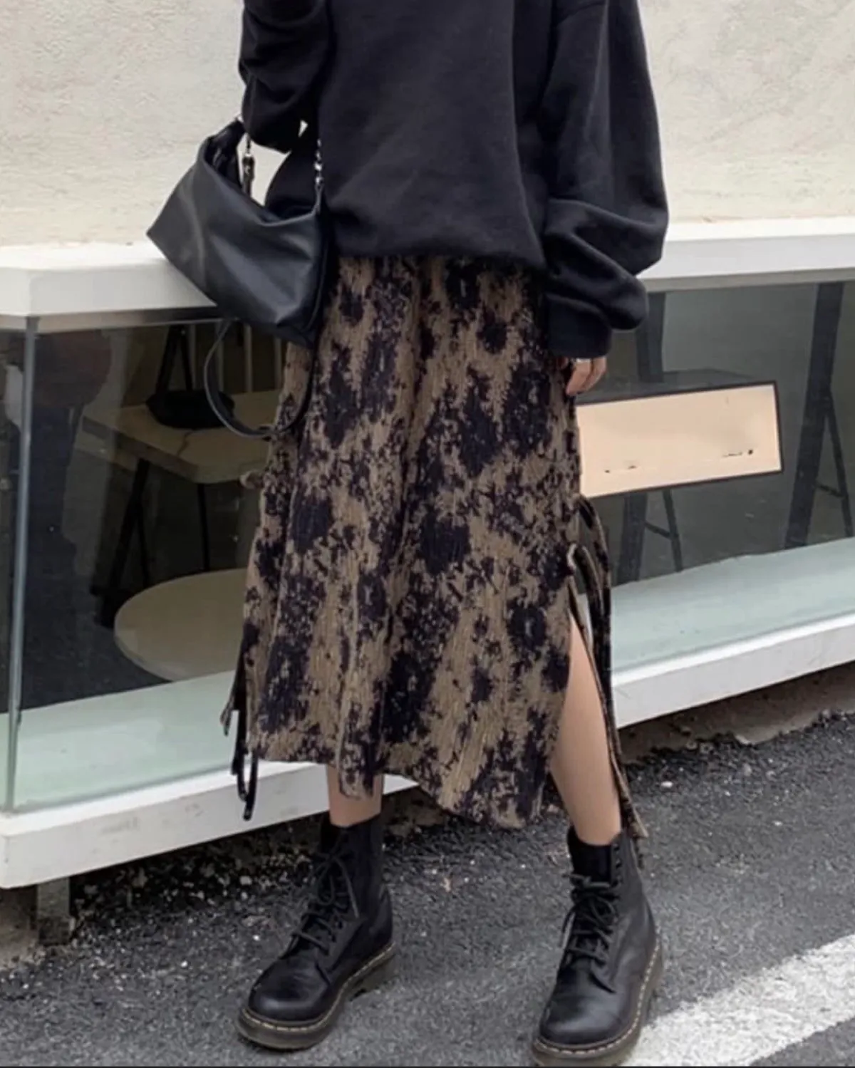 Abstract Print Corduroy Laced-up Skirt - Photo 4
