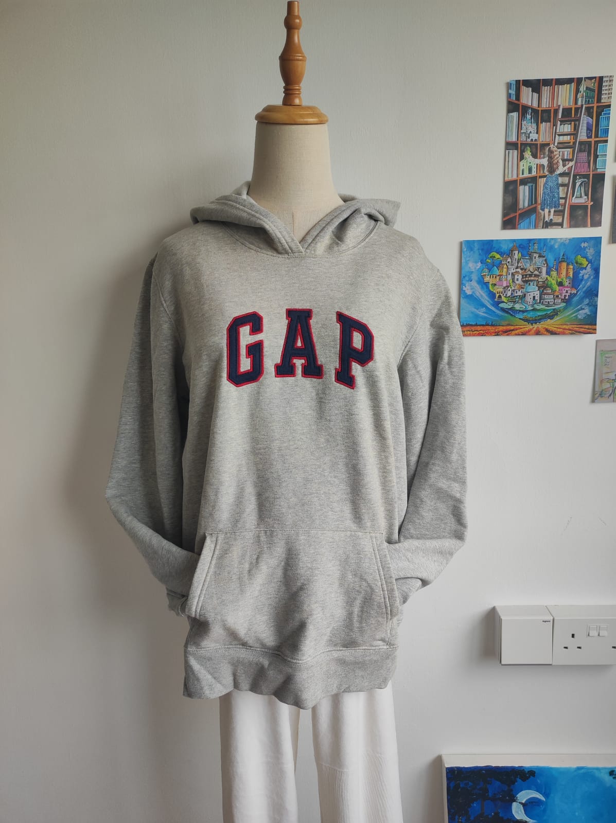 Classic GAP Grey Hoodie - Photo 3
