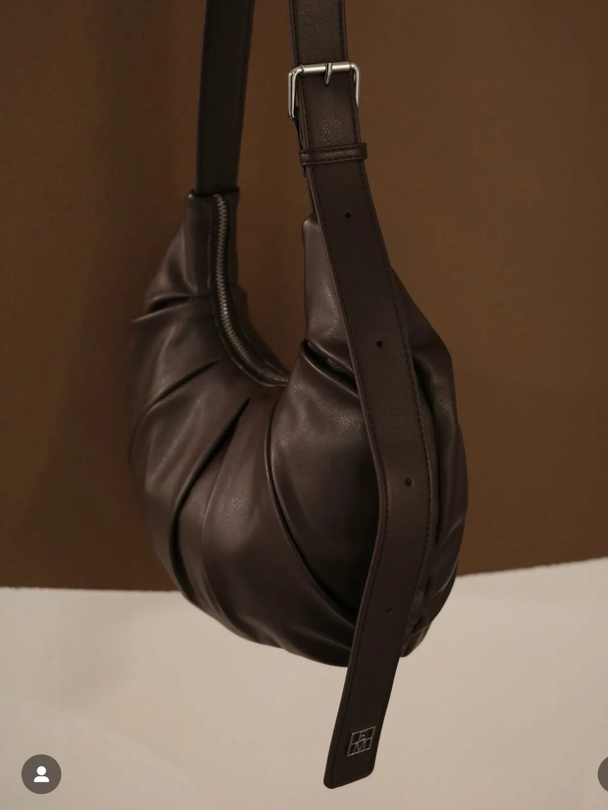 The Editor's Market TEM Park Bag Cedar Vegan Leather - Photo 4