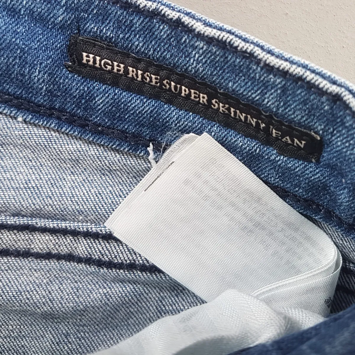 Abercrombie Original Abercrombie & Fitch Denim Jeans, Signature Collection, W24, L29, High Rise Super Skinny Jeans, Cosmopolitan, Cool Stretchable Bottoms, AF Bootcut Model, Sophistication, Streetwise, Pop Culture, Hip Hop, Rock Star, Timeless Classic, Urban Style - Photo 5