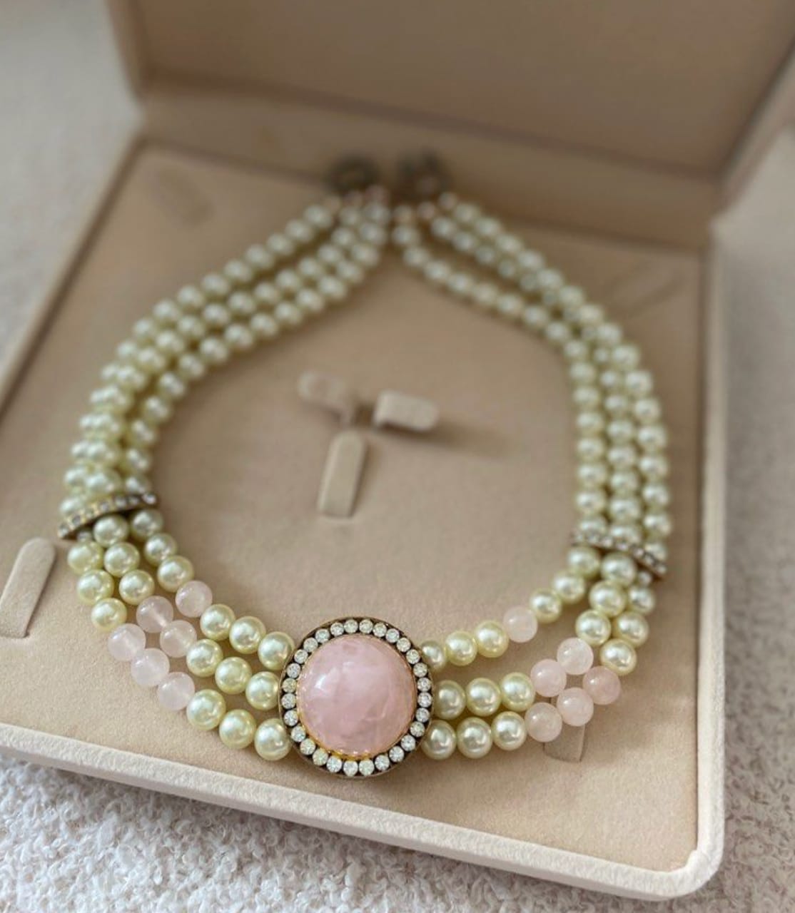 Elegant Pearl and Gemstone Necklace