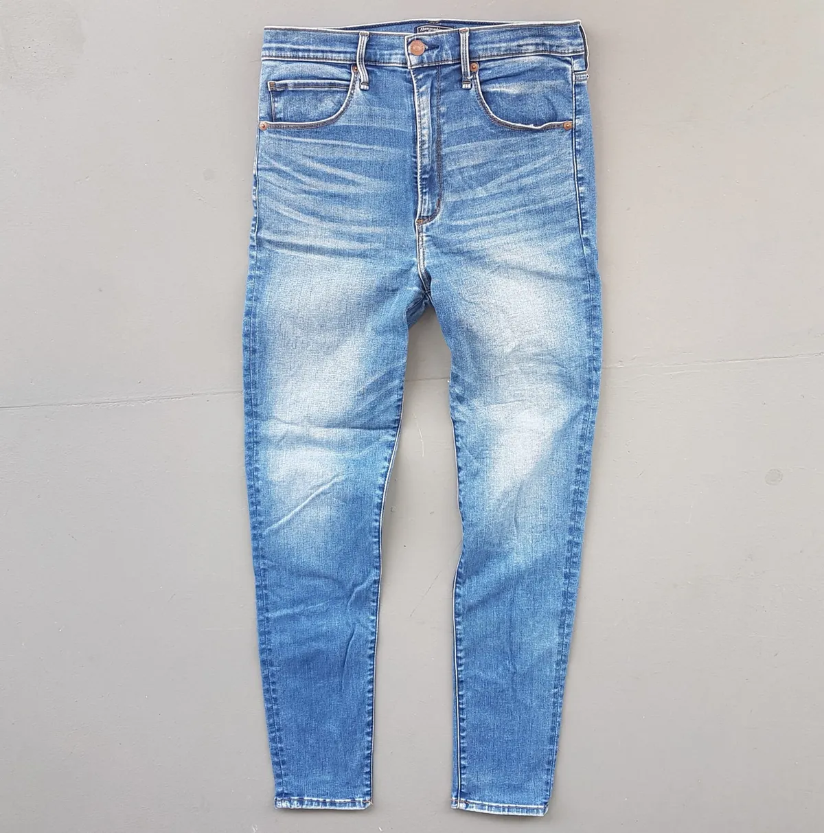 Abercrombie & Fitch Original Abercrombie & Fitch Denim Jeans, Ultra High Rise Super Skinny Jeans, Cosmopolitan, Size 30, Signature, Cool Stretchable Bottoms, AF Bootcut Model, Sophistication, Streetwise, Pop Culture, Hip Hop, Rock Star, Timeless Classic, Urban Style - Photo 4