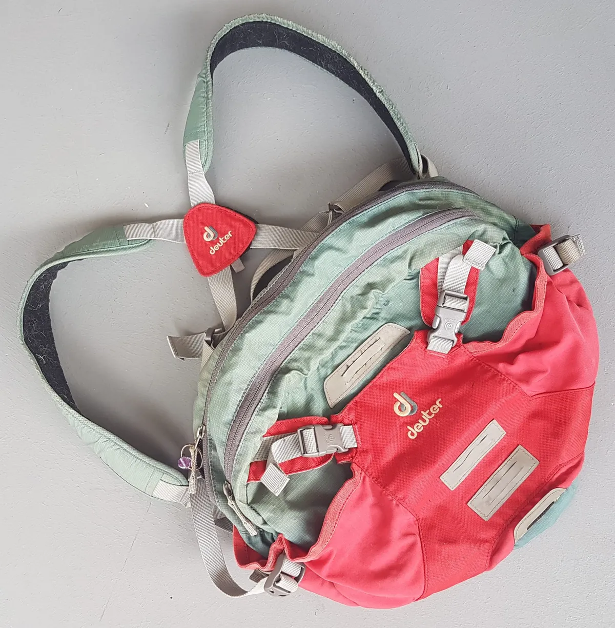 DEUTER Original Deuter X-Hippack L Shoulder Bag, Red & Lime Green Model, RETAIL $78, Fanny Pack, Waist Bag, Cool Backpack, X-Shaped Adjustable Shoulder Strap, Waist Buckle, Padded Mesh Back, Cosmopolitan, Travel Pack, Outdoor Gear, Hiking, Trekking, Cycling - Photo 6