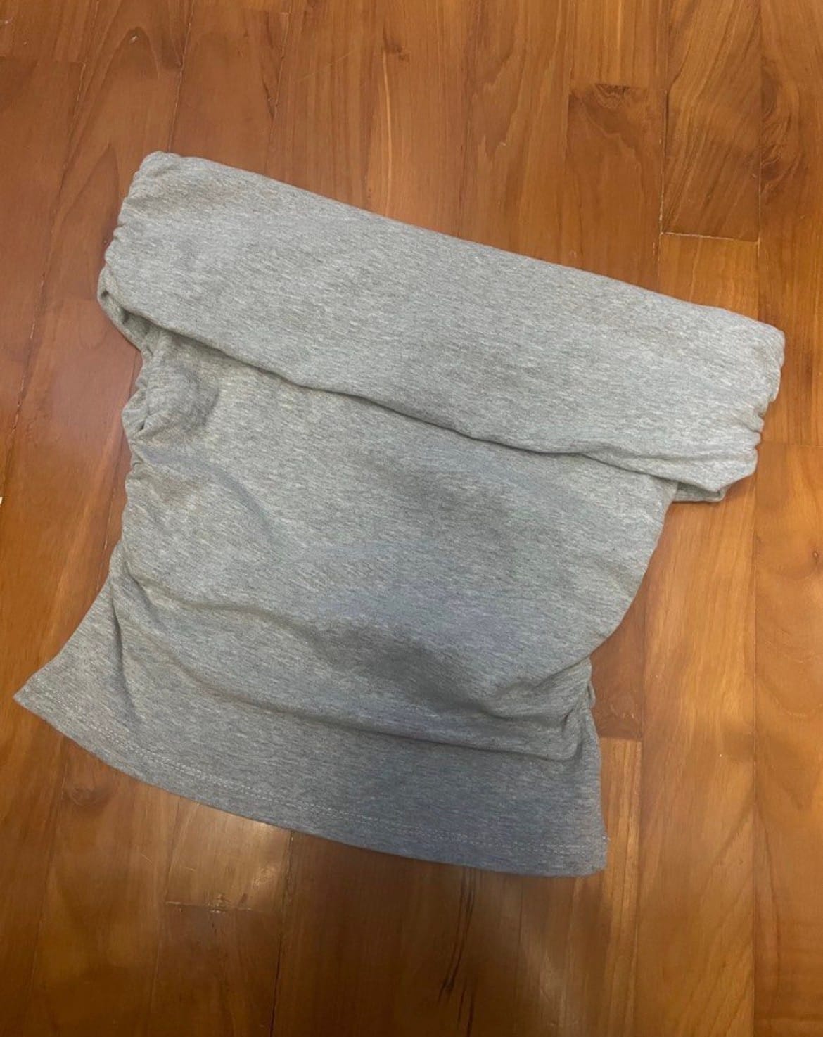 (S) grey off shoulder cinched top