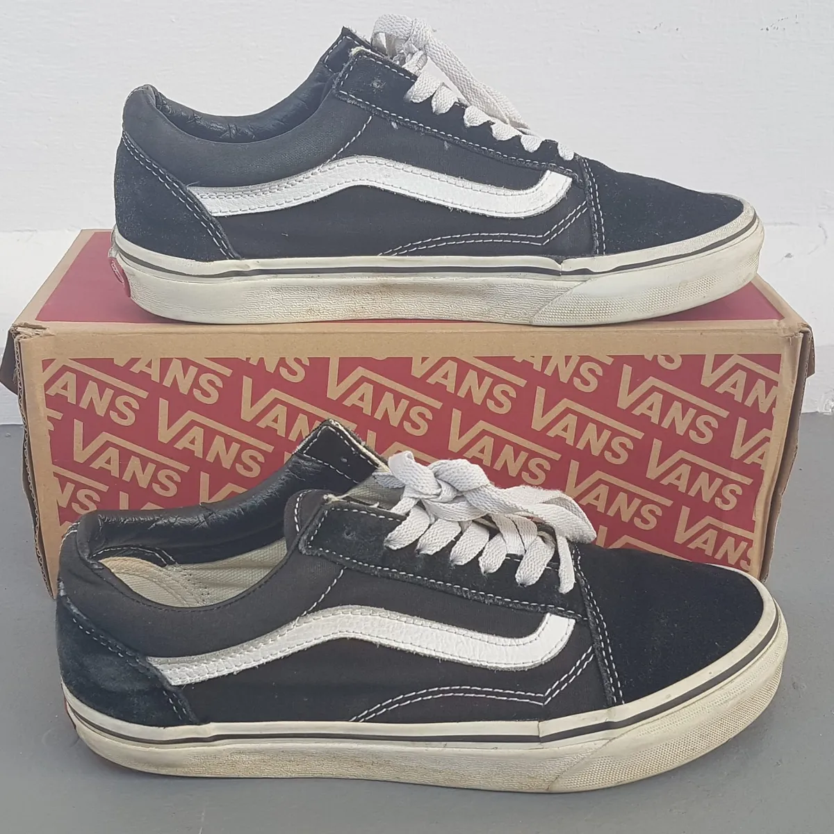 VANS Original Vans Old Skool Shoes, US 7.5, UK 5, EUR 38, CM 24, Iconic Black & White Sneakers, Signature Tonat Side Stripes, OFF THE WALL, Timeless Classic, Pop Culture, Hip Hop, Rock Star, Sophistication, Cult Street Fashion, Everyday Shoes - Photo 5